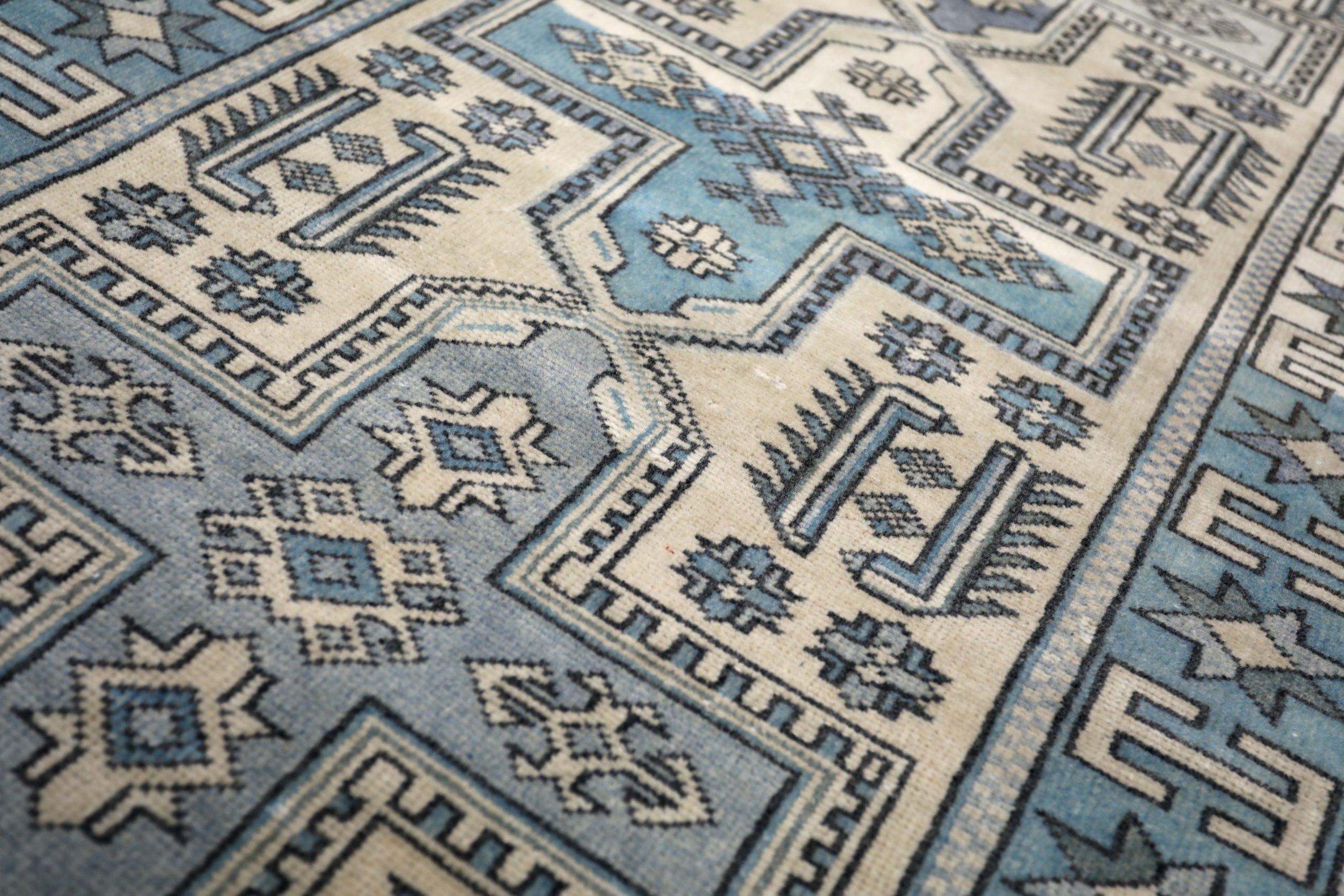 Turc Tapis de couloir Anatoly de Turquie, motif bleu ivoire - 93260 en vente