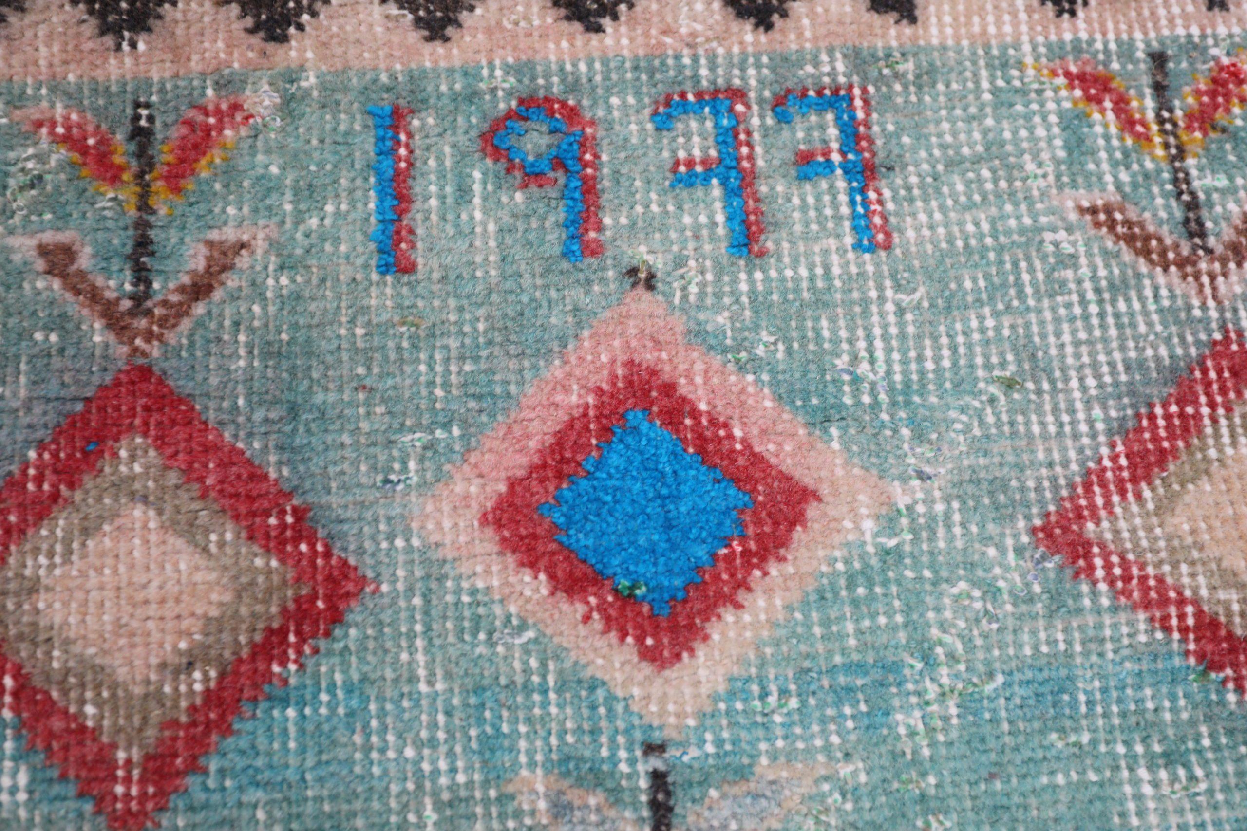 Tapis de course Anatoly Turquie, motif bleu rouge en laine - 93257 Excellent état - En vente à Dallas, TX