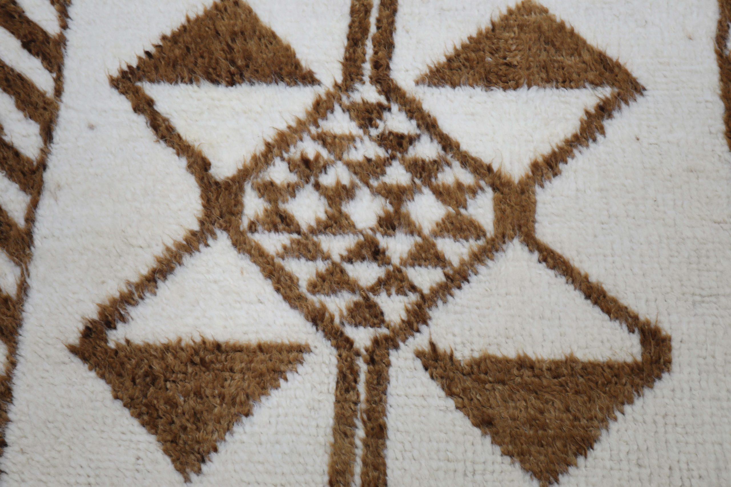 Turkey Anatoly Runner Rug - Wool Brown Ivory Design - 93199 In Excellent Condition For Sale In Dallas, TX