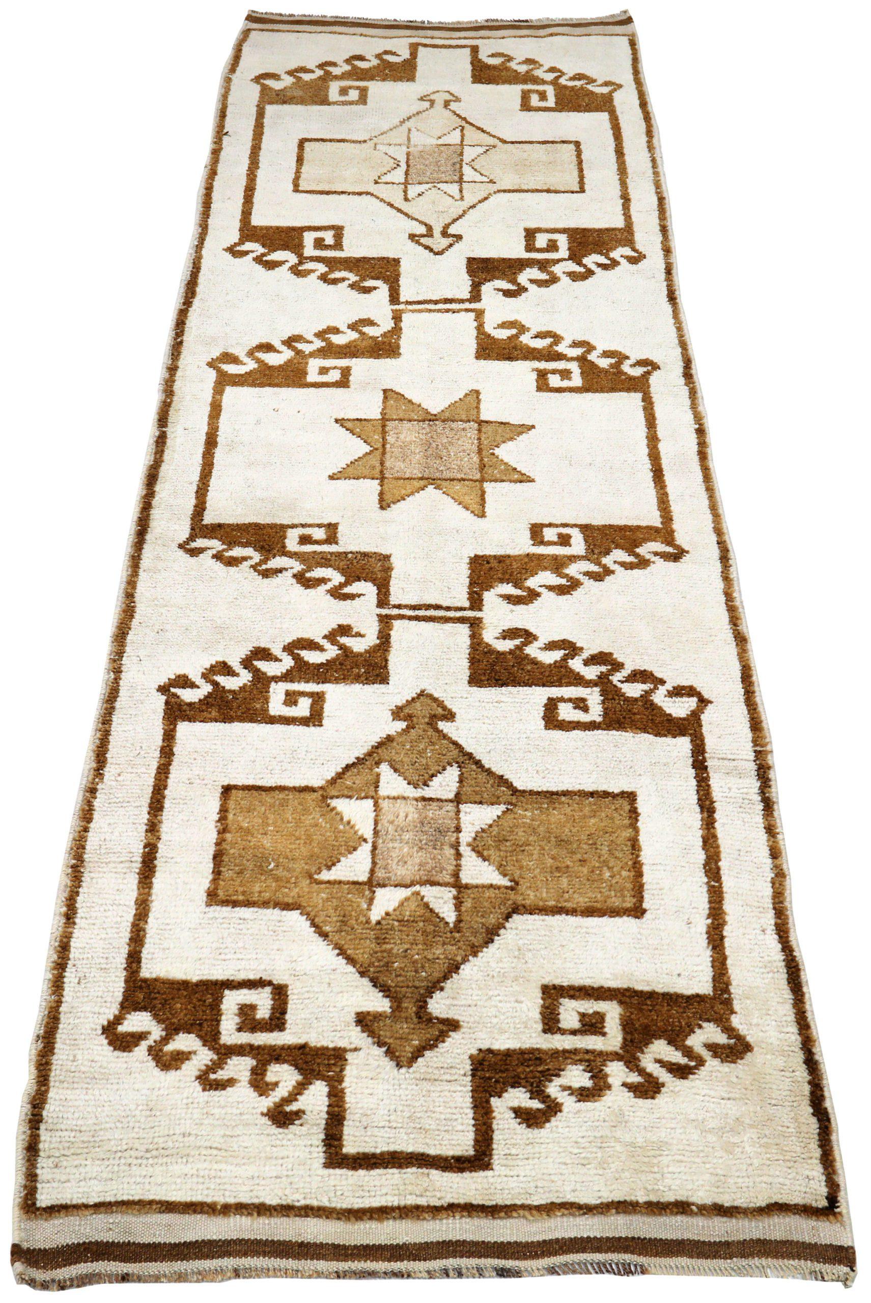 Entdecken Sie die Eleganz von Turkey Anatoly mit dem Läufer Circa 1940. Dieses exklusive Design aus Wolle und Braun-Elfenbein ist perfekt, um Ihren Raum zu verschönern.