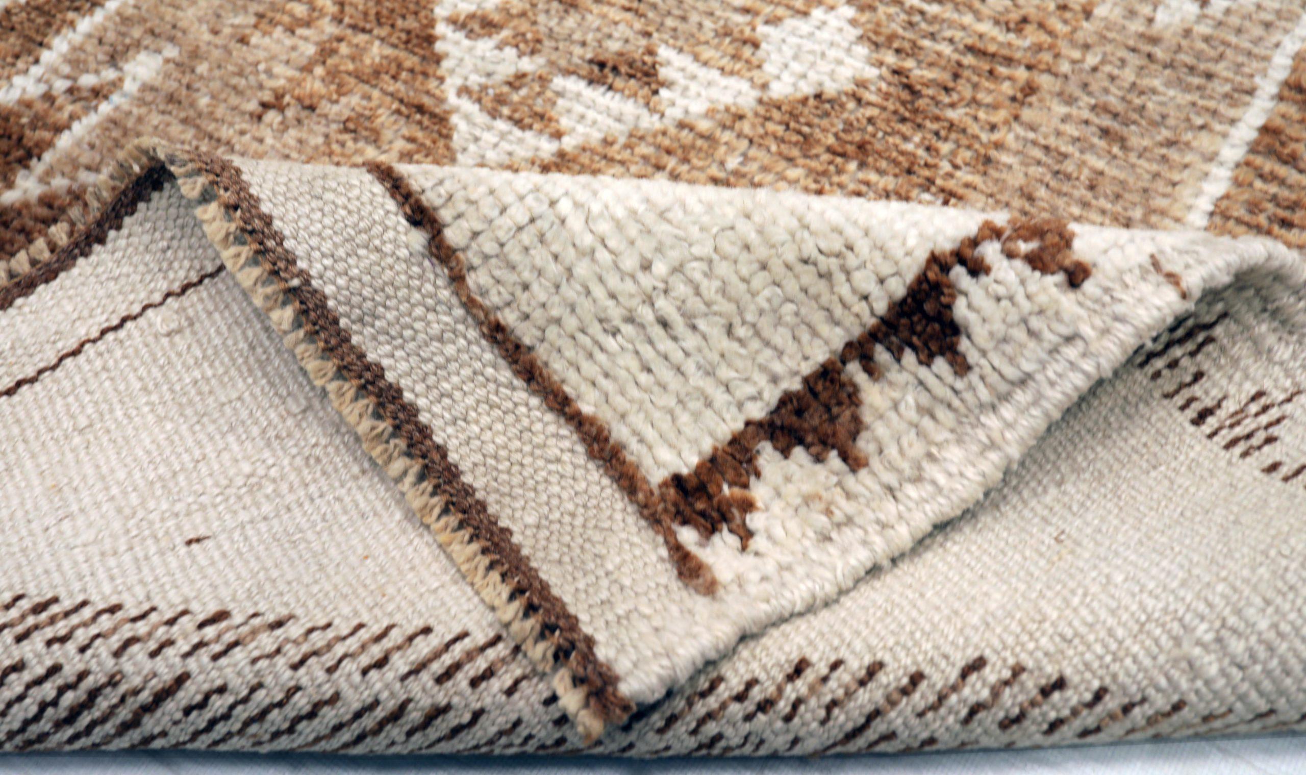 Turkey Anatoly Runner Rug - Wool Brown Ivory Design - 93315 In Excellent Condition For Sale In Dallas, TX