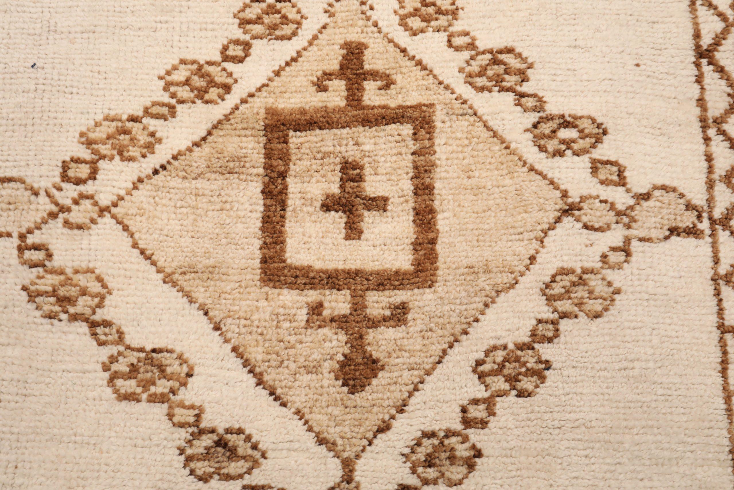 Turkey Anatoly Runner Rug - Wool Brown Ivory Design - 93320 In Excellent Condition For Sale In Dallas, TX