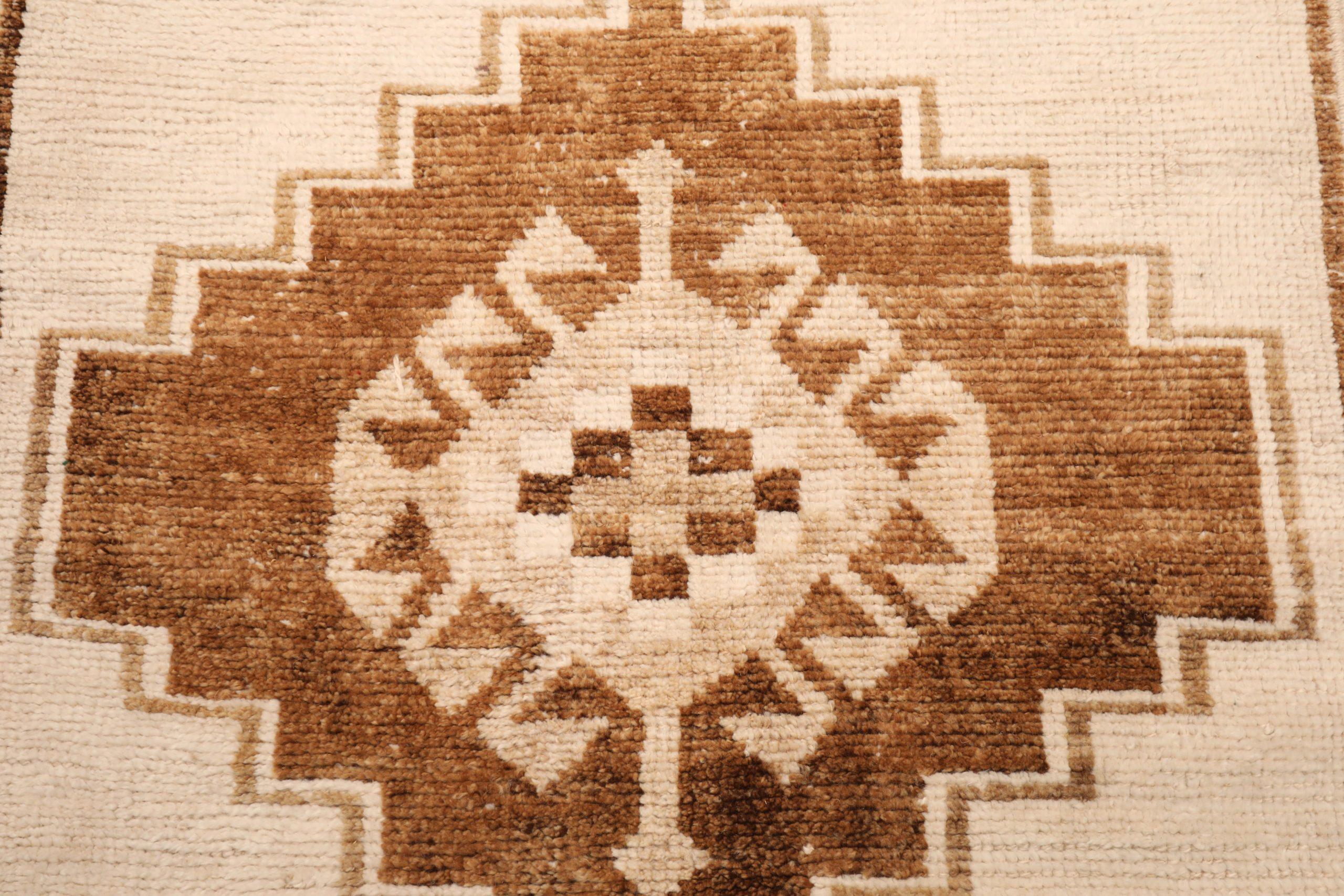 Türkei Anatoly Läufer Teppich - Wolle Braun Elfenbein Design - 93329 im Zustand „Hervorragend“ im Angebot in Dallas, TX