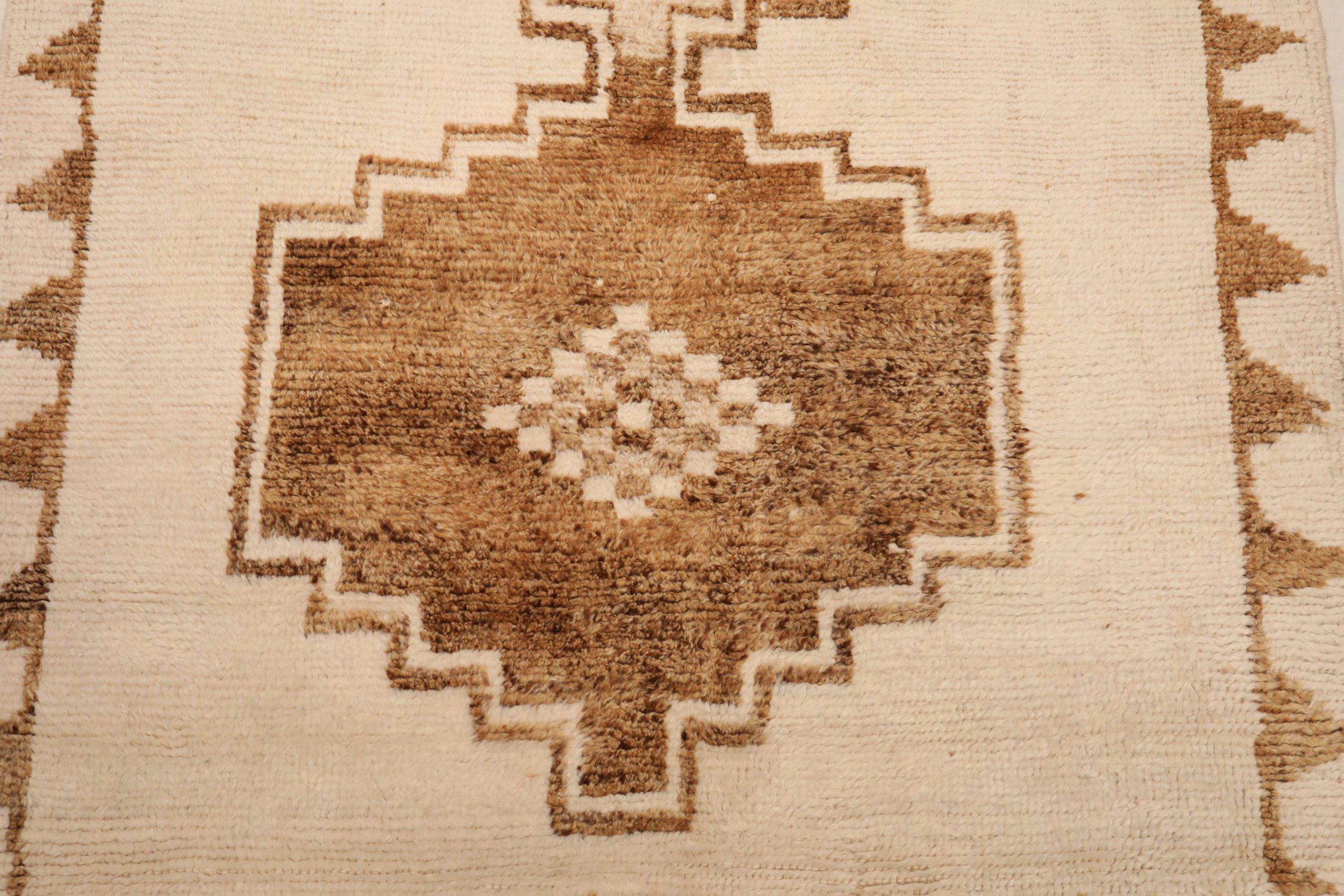 Turkey Anatoly Runner Rug - Wool Brown Ivory Design - 93358 In Excellent Condition For Sale In Dallas, TX