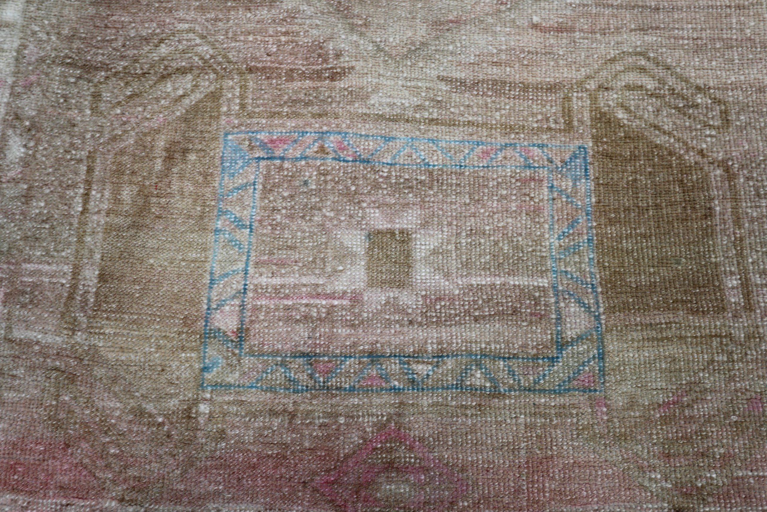 Tapis de course Turkey Anatoly - Laine Brown Ivory Pink Design - 93261 Excellent état - En vente à Dallas, TX