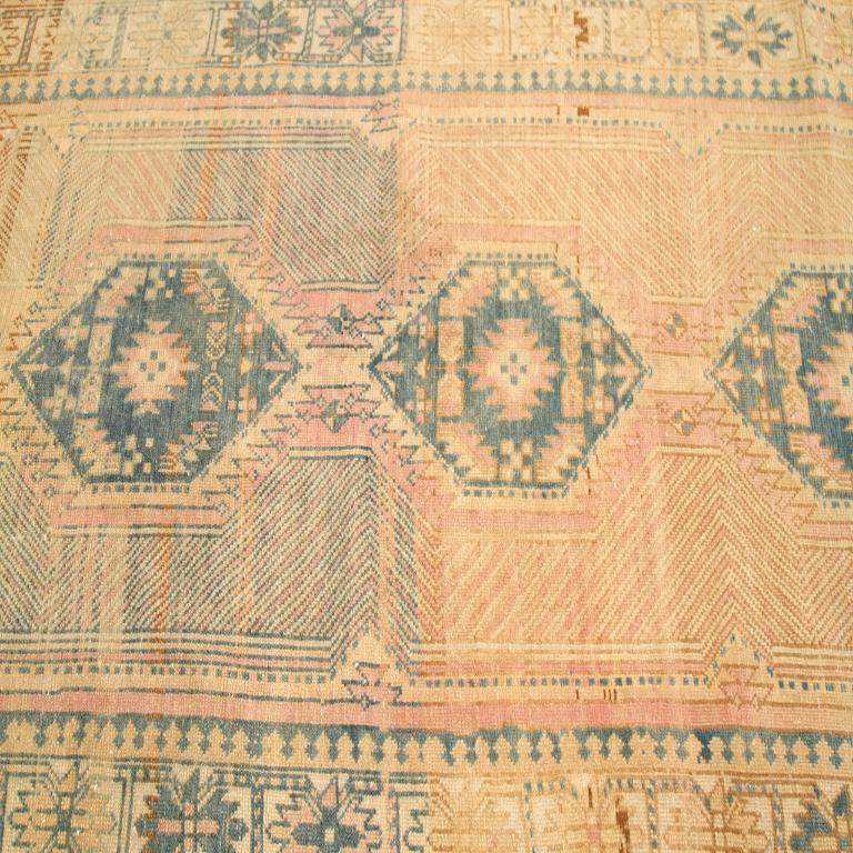 Turc Tapis de couloir Anatoly Turquie, gris, ivoire et rose - 92690 en vente