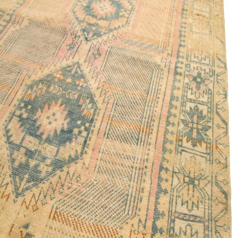 Tapis de couloir Anatoly Turquie, gris, ivoire et rose - 92690 Excellent état - En vente à Dallas, TX