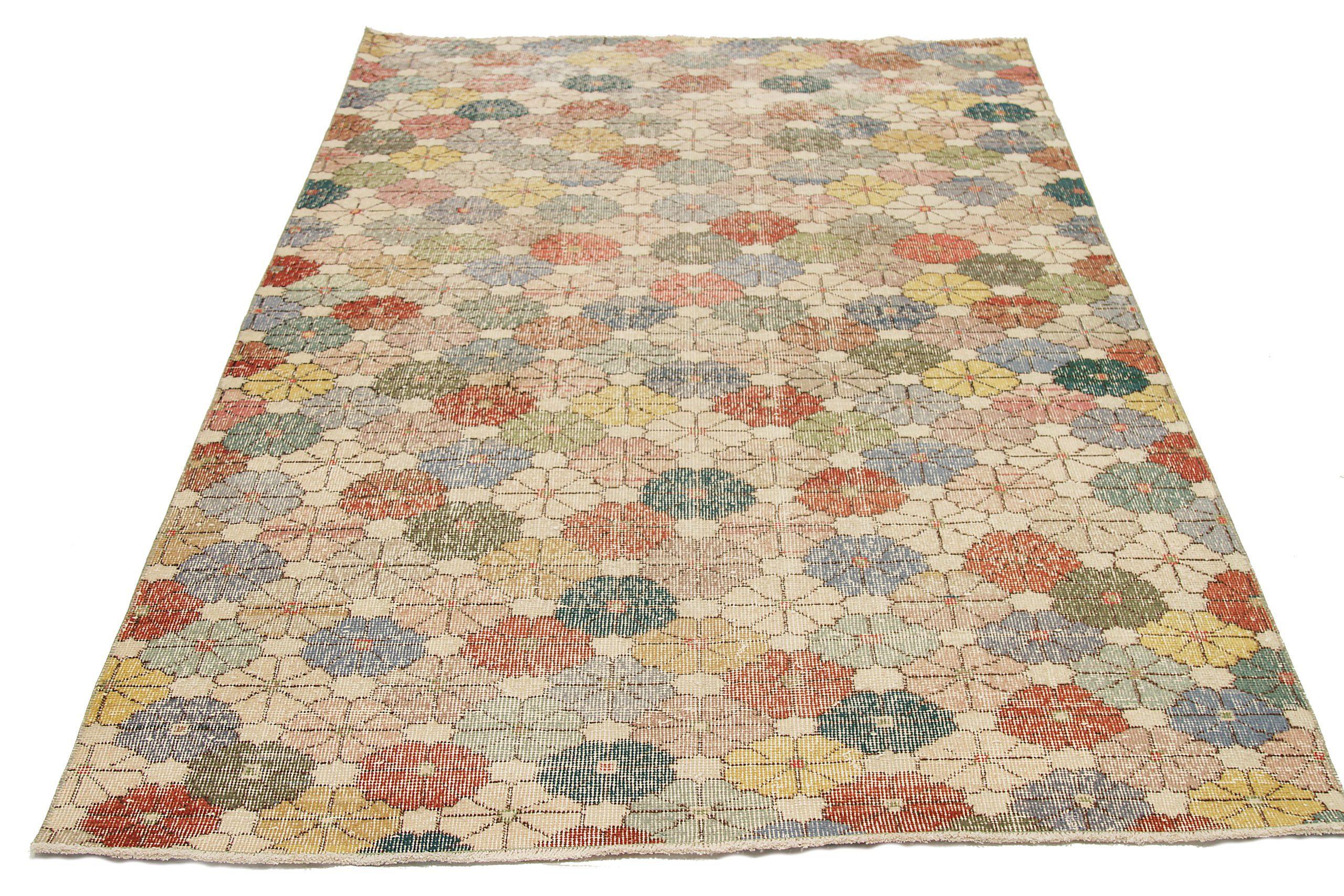 Scopri l'eleganza del tappeto Turkey Anatoly Small Rug di CIRCA 1940. Progettato con lana e blu-verde-avorio-rosa-giallo, questo design esclusivo è perfetto per valorizzare il tuo spazio.