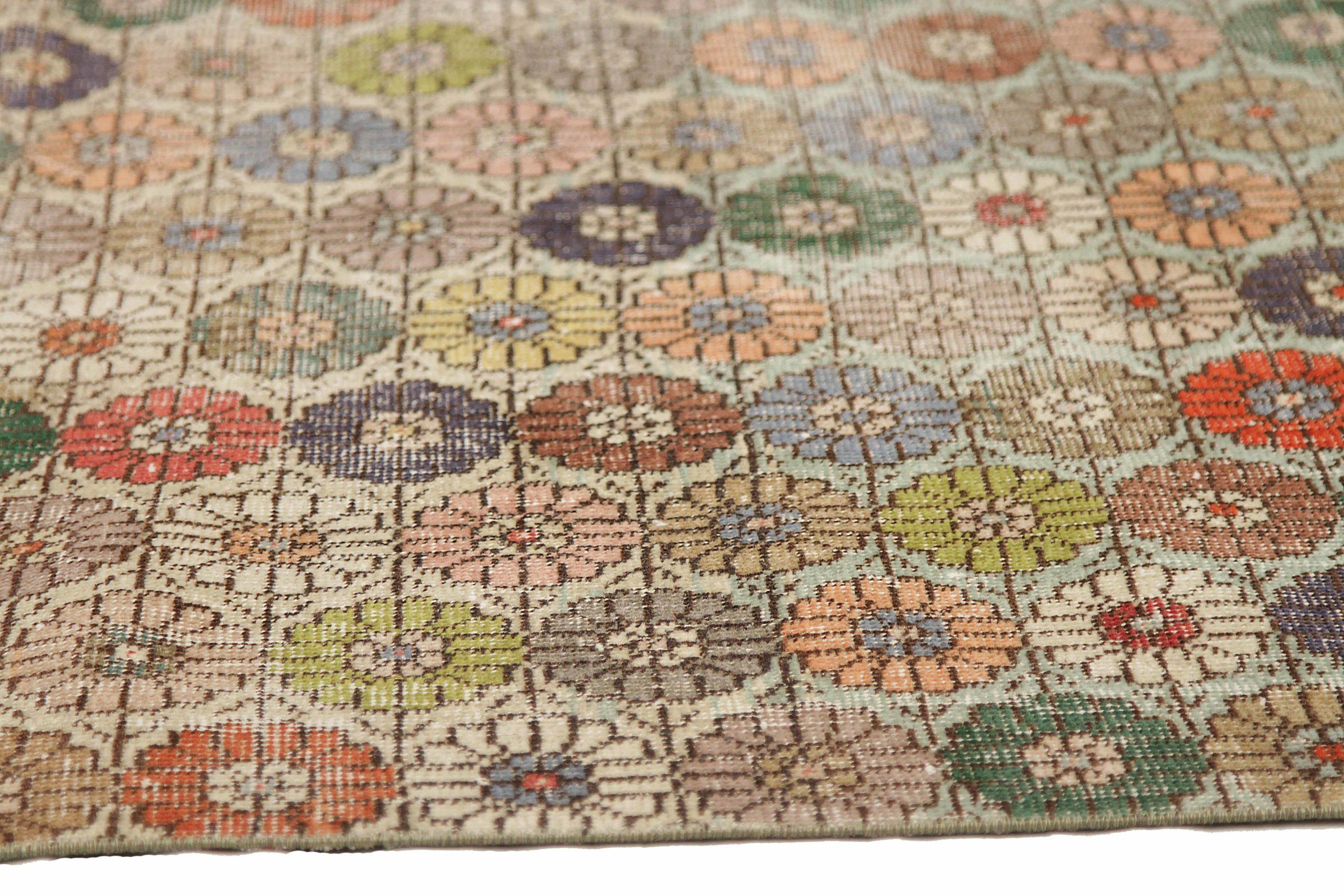 Turkey Anatoly Small Rug Circa 1940 - Wool Blue Green Pink Red Yellow - 92524 In Excellent Condition For Sale In Dallas, TX
