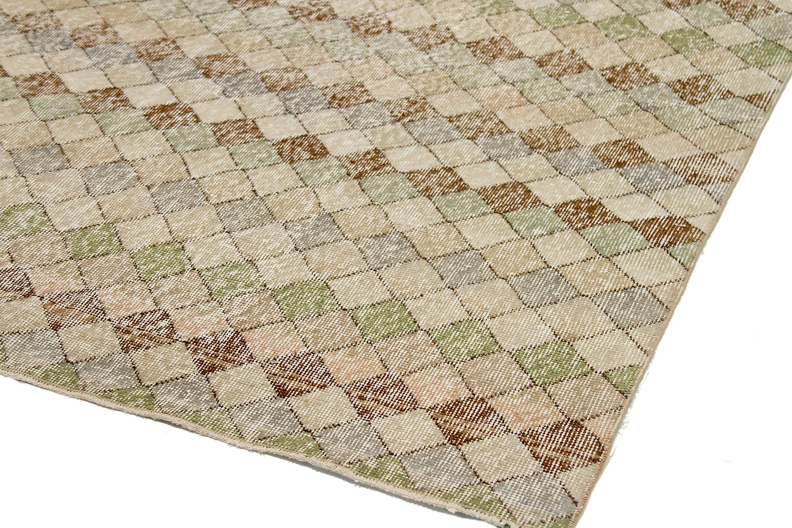 Turkish Turkey Anatoly Small Rug Circa 1940 - Wool Green Ivory Pink Design - 92520 For Sale
