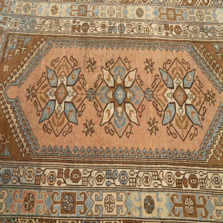 Türkischer Anatoly Kleiner Teppich - Wolle Blau Elfenbein Rosa Design - 92980 im Angebot 1