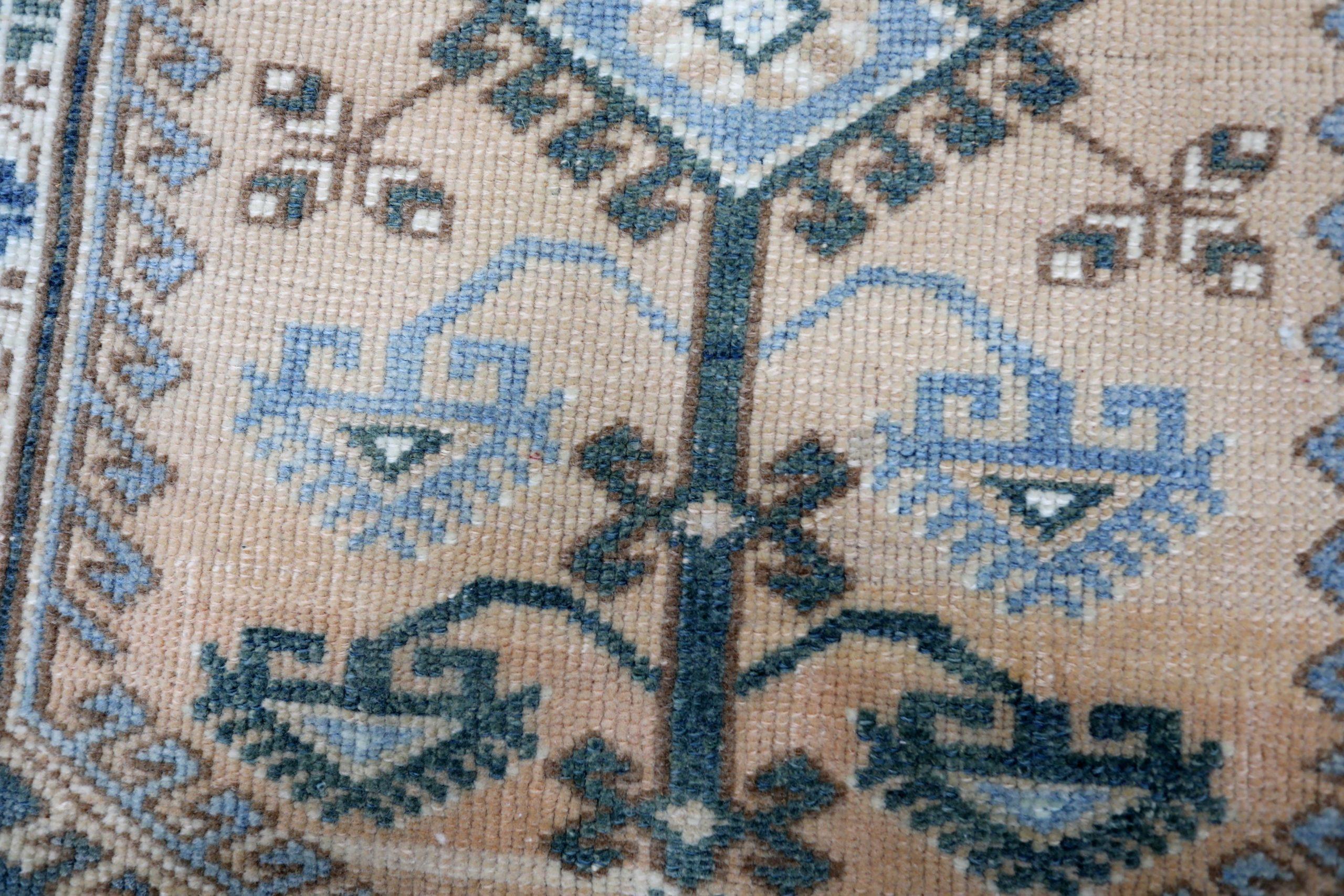 Petit tapis turc Anatoly - Motif bleu ivoire taupe - 93232 Excellent état - En vente à Dallas, TX