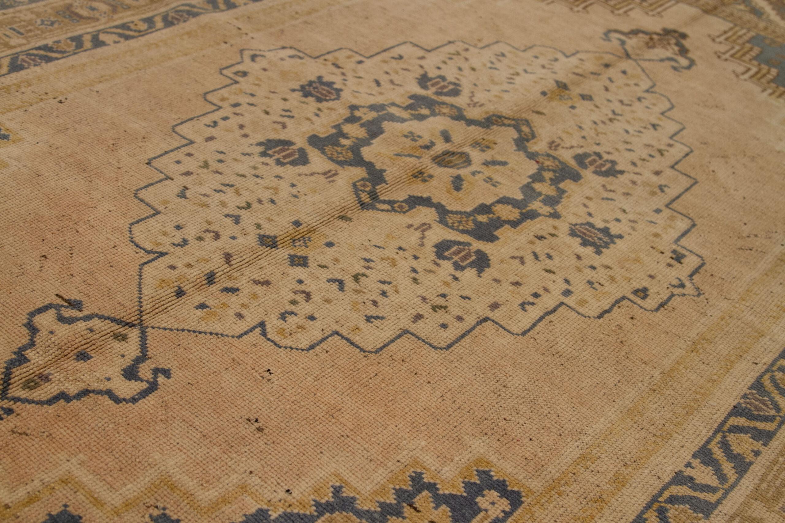 Türkei Anatoly Small Rug - Wolle Brown Elfenbein Navy Blue Design - 92775 im Zustand „Hervorragend“ im Angebot in Dallas, TX