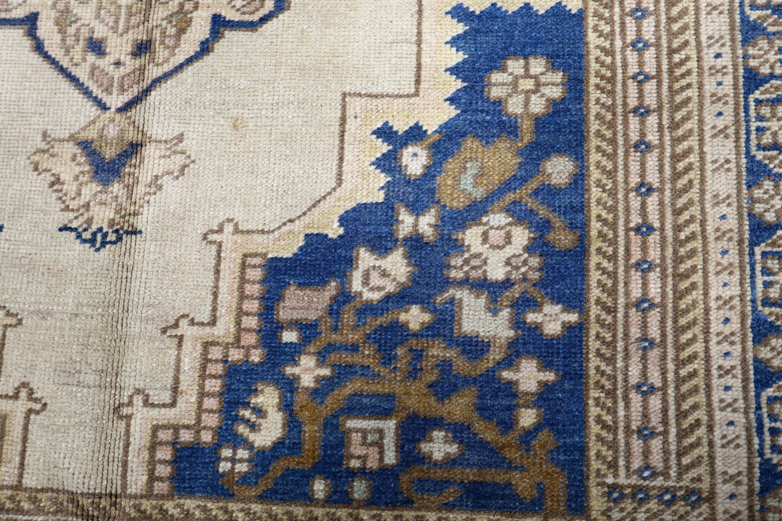 Türkei Anatoly Small Rug - Wolle Brown Elfenbein Navy Blue Design - 93128 im Zustand „Hervorragend“ im Angebot in Dallas, TX