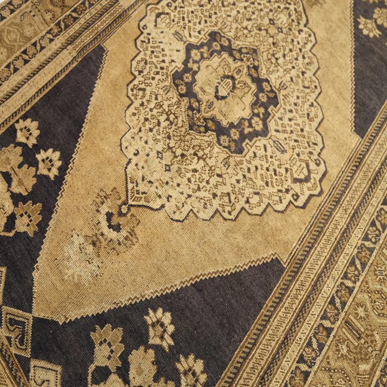 Türkei Anatoly Small Rug - Wolle Brown Elfenbein Gelb Design - 92974 (Türkisch) im Angebot