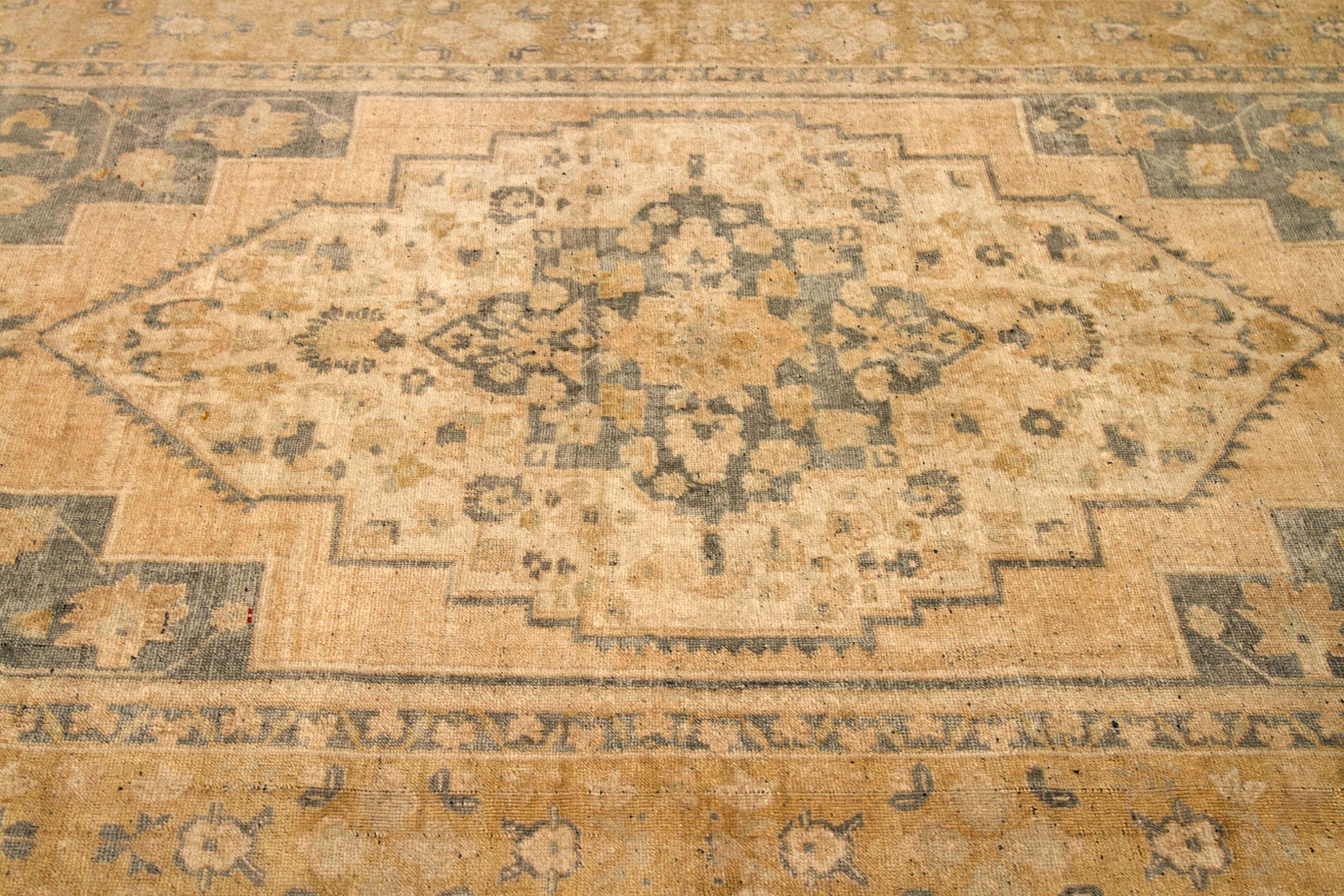 Türkei Anatoly Small Rug - Wolle Grau Elfenbein Gelb Design - 92720 im Zustand „Hervorragend“ im Angebot in Dallas, TX