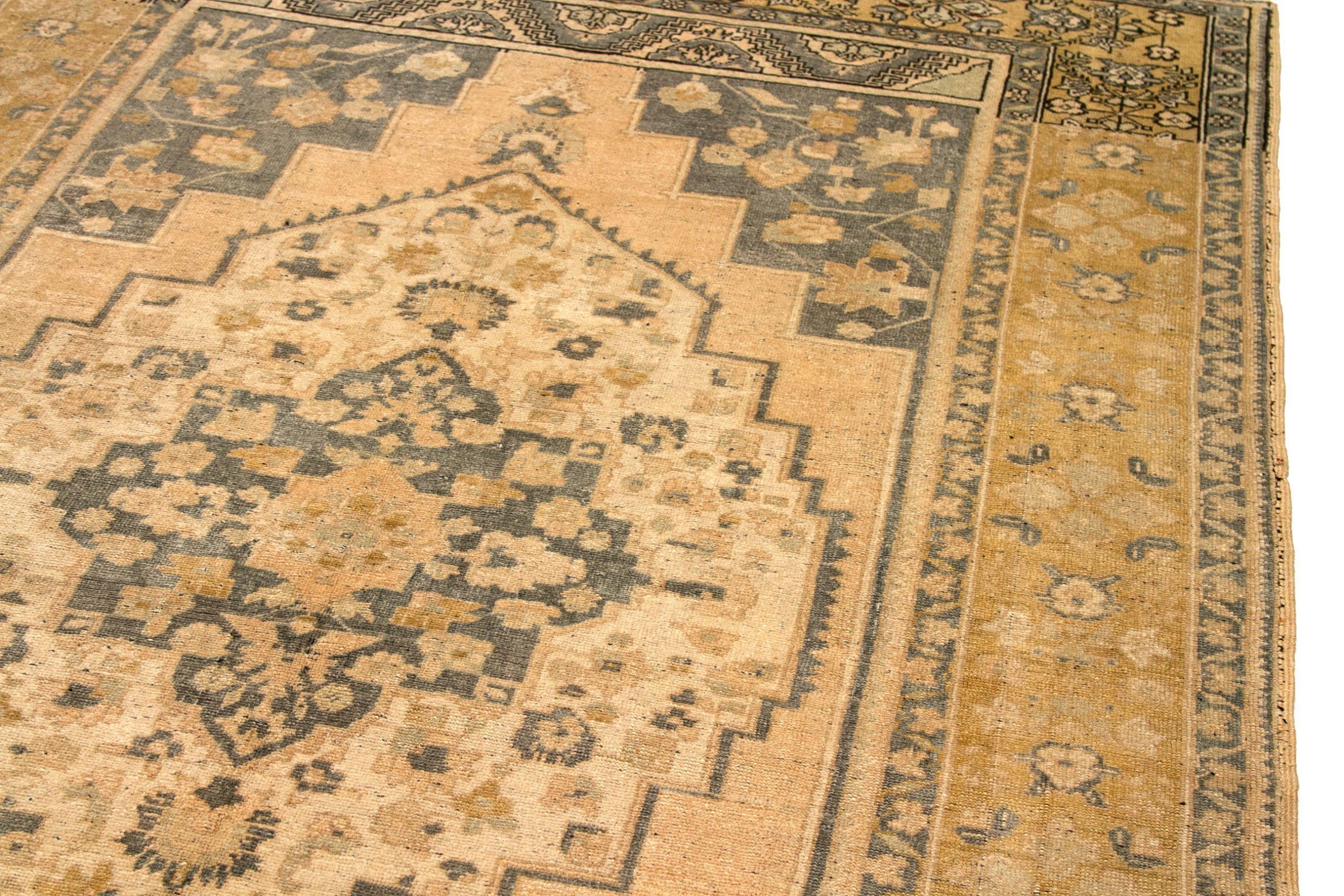 Türkei Anatoly Small Rug - Wolle Grau Elfenbein Gelb Design - 92720 (20. Jahrhundert) im Angebot