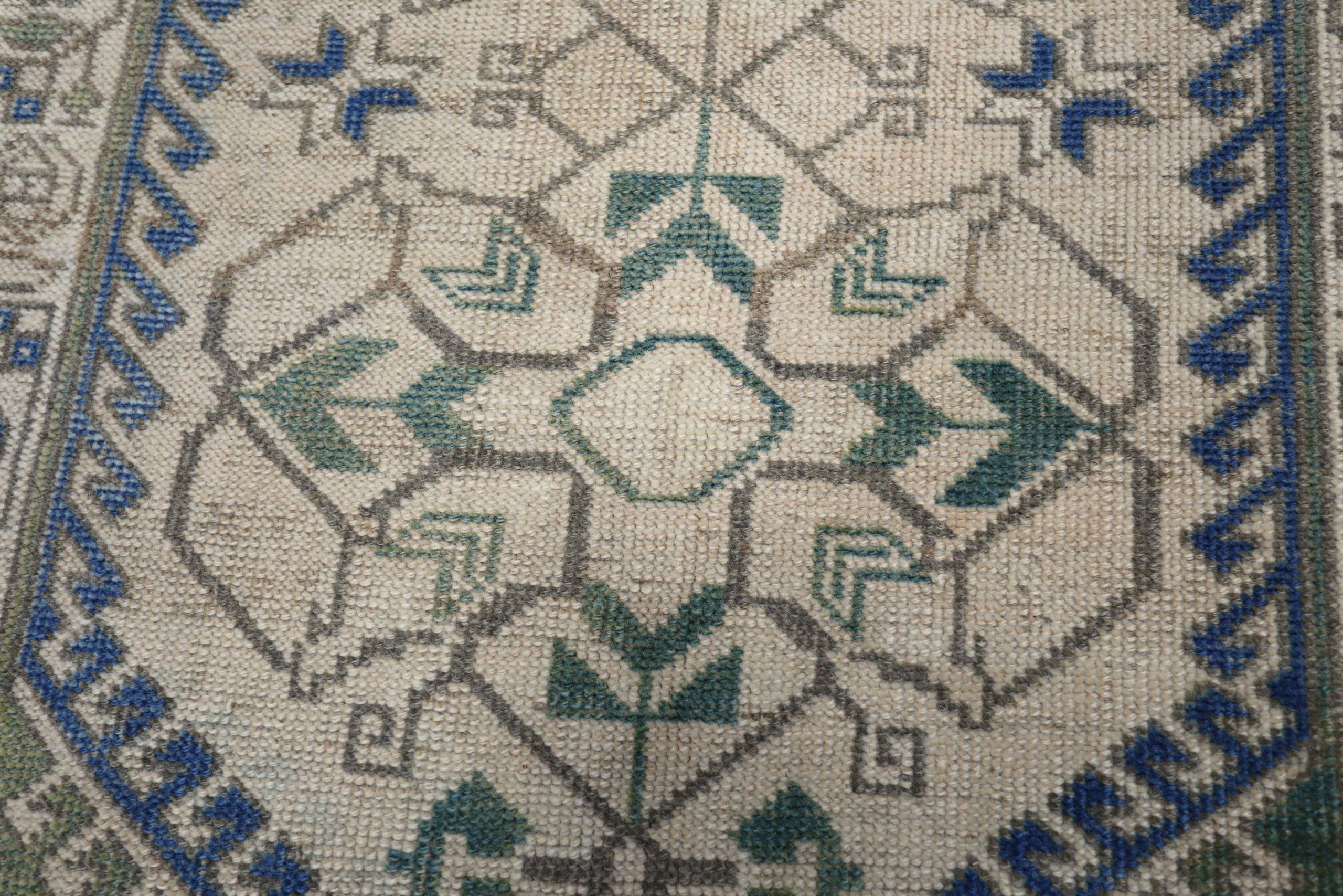 Tappeto Turkey Anatoly Small - Lana Verde Avorio Blu Navy Design - 93143 In condizioni ottime in vendita a Dallas, TX