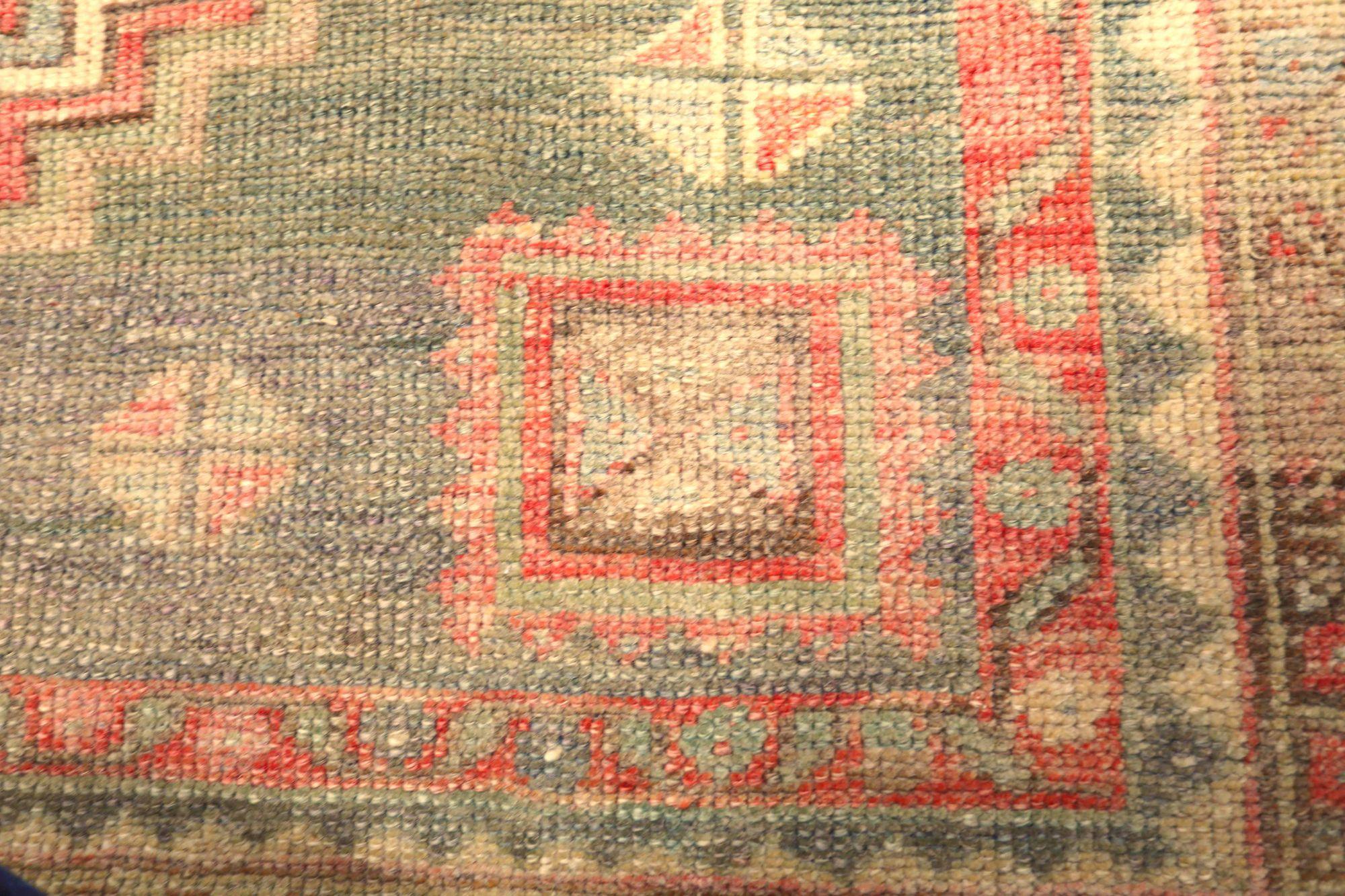 Türkischer Anatoly Kleiner Teppich - Wolle Grün Elfenbein Rosa Rot Design - 93181 im Zustand „Hervorragend“ im Angebot in Dallas, TX