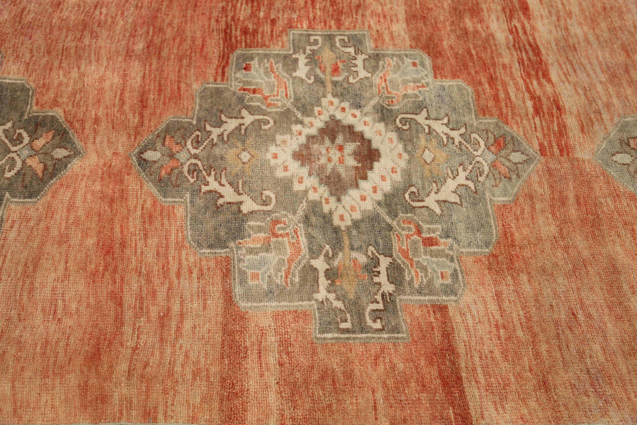 Türkischer Anatoly Kleiner Teppich - Wolle Grün Elfenbein Rot Design - 92910 (20. Jahrhundert) im Angebot