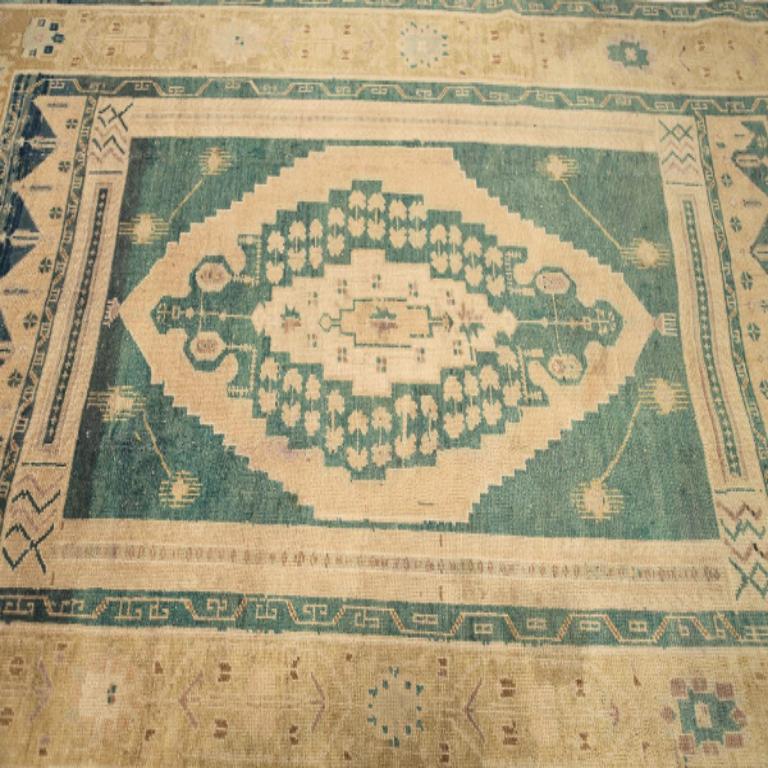 Türkei Anatoly Small Rug - Wolle Grün Elfenbein Gelb Design - 92943 (20. Jahrhundert) im Angebot
