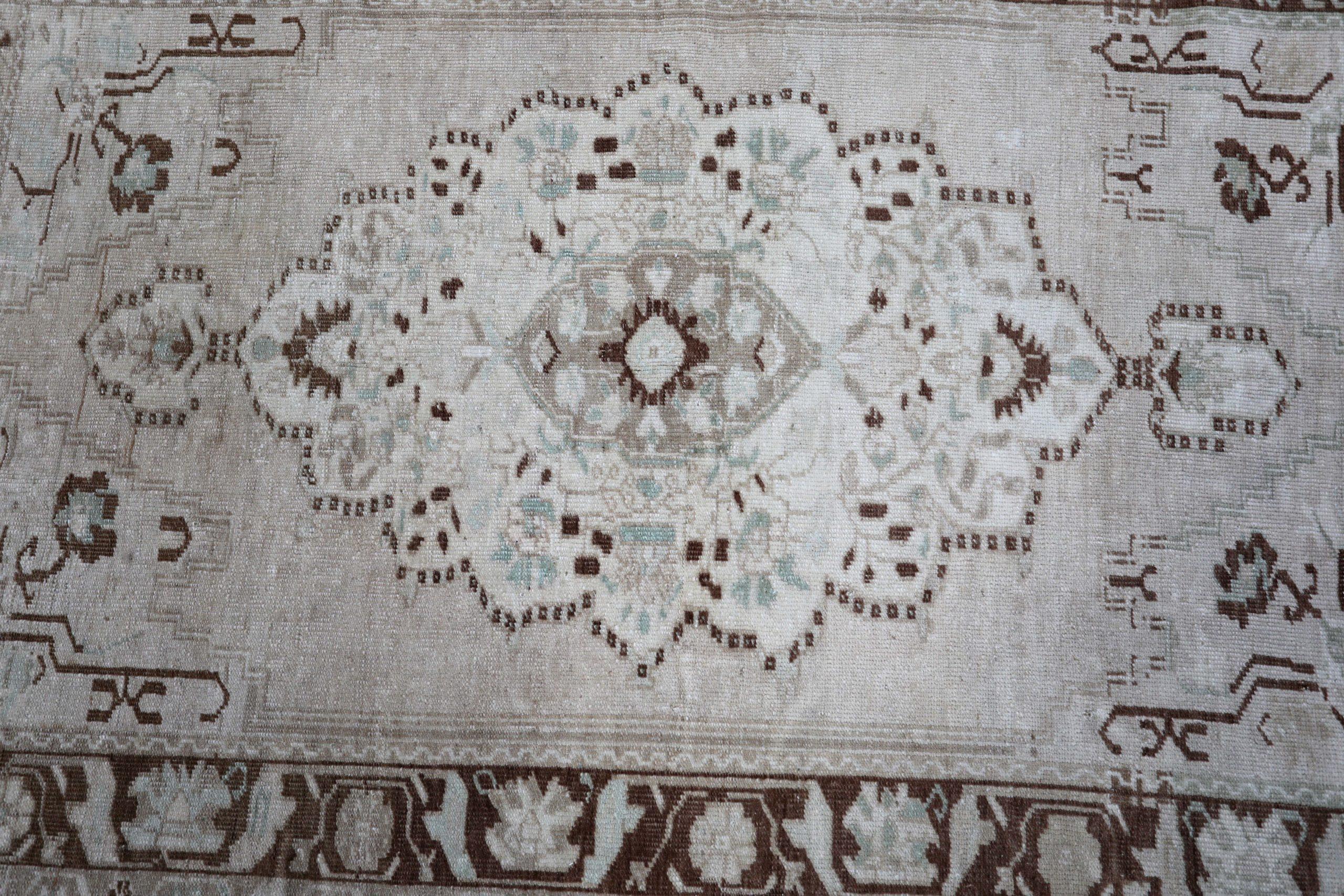 Türkischer Anatoly Kleiner Teppich - Wolle Elfenbein Design - 93234 im Angebot 1