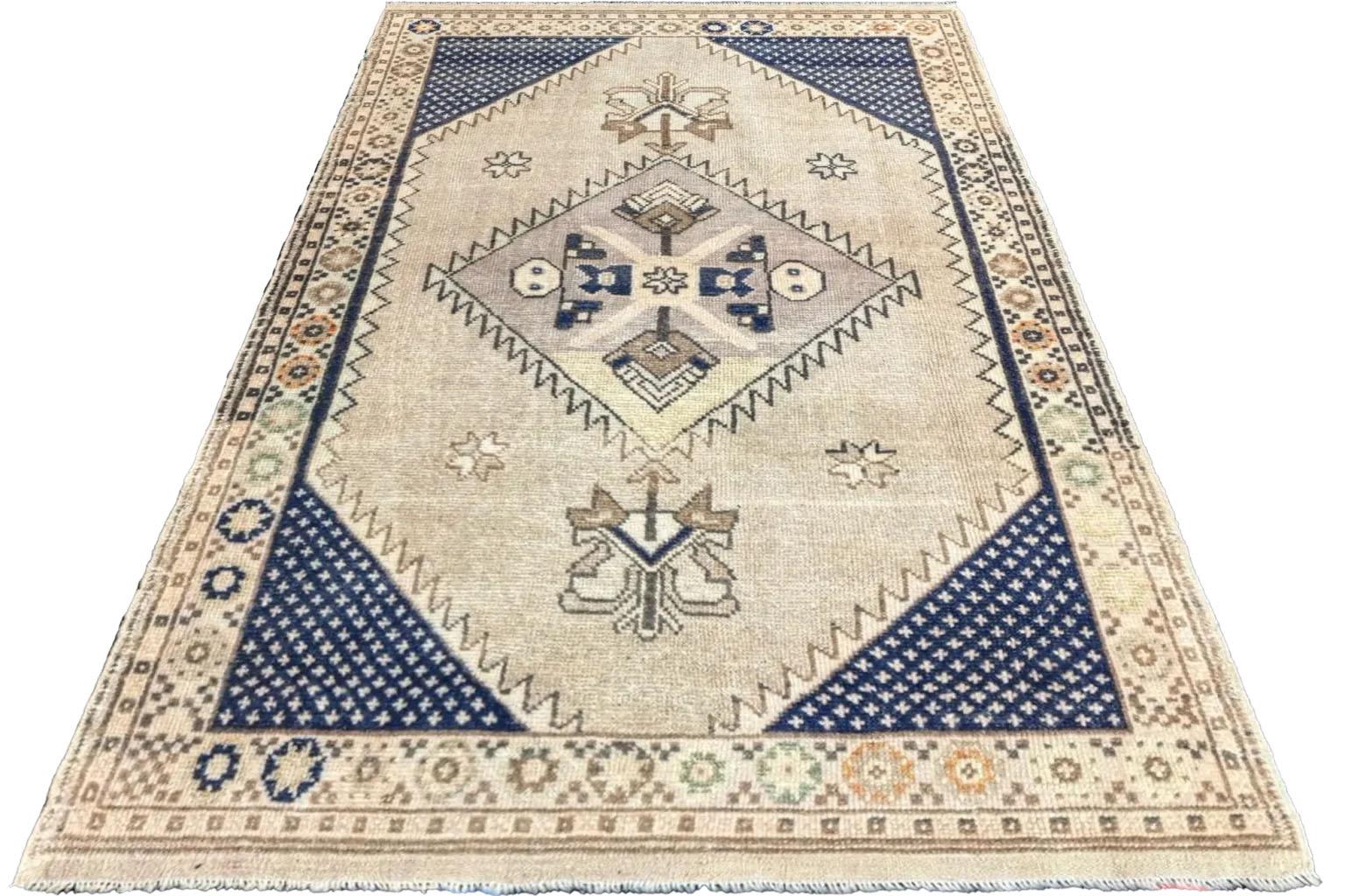 Turkish Turkey Anatoly Small Rug - Wool Ivory Navy Blue Design - 93238 For Sale