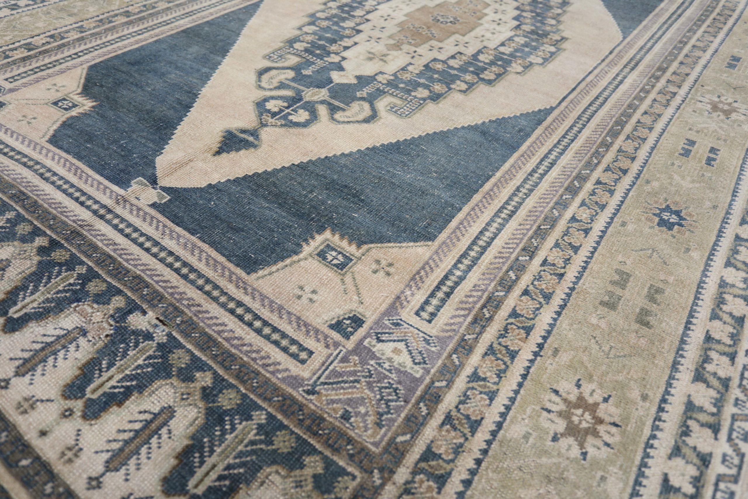 Turkey Anatoly Kleiner Teppich - Wolle Elfenbein Marineblau Taupe Design - 93111 (Türkisch) im Angebot