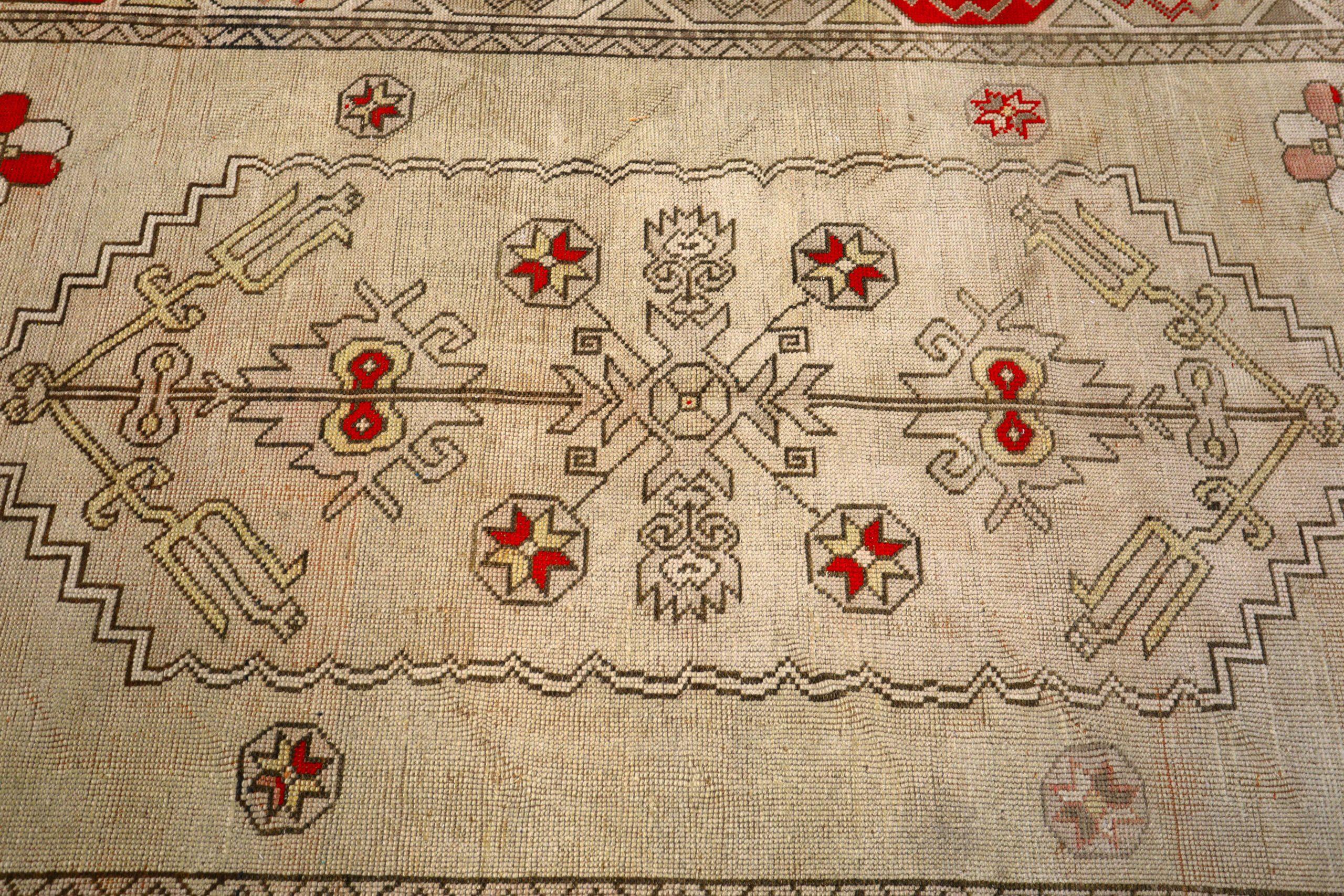 Türkischer Anatoly Kleiner Teppich - Wolle Elfenbein Rot Design - 93135 im Angebot 1