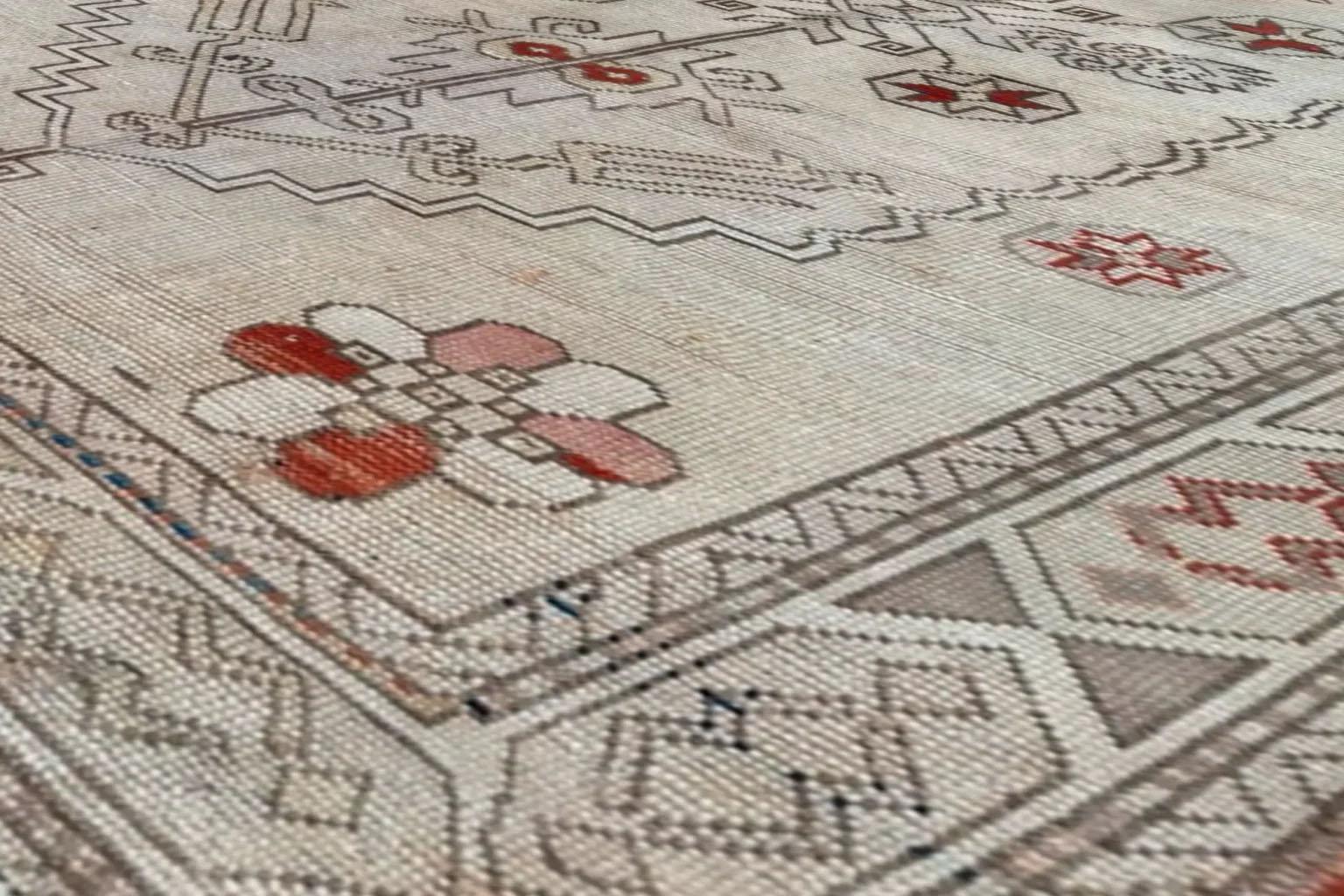 Turkey Anatoly Small Rug - Wool Ivory Red Design For Sale 1