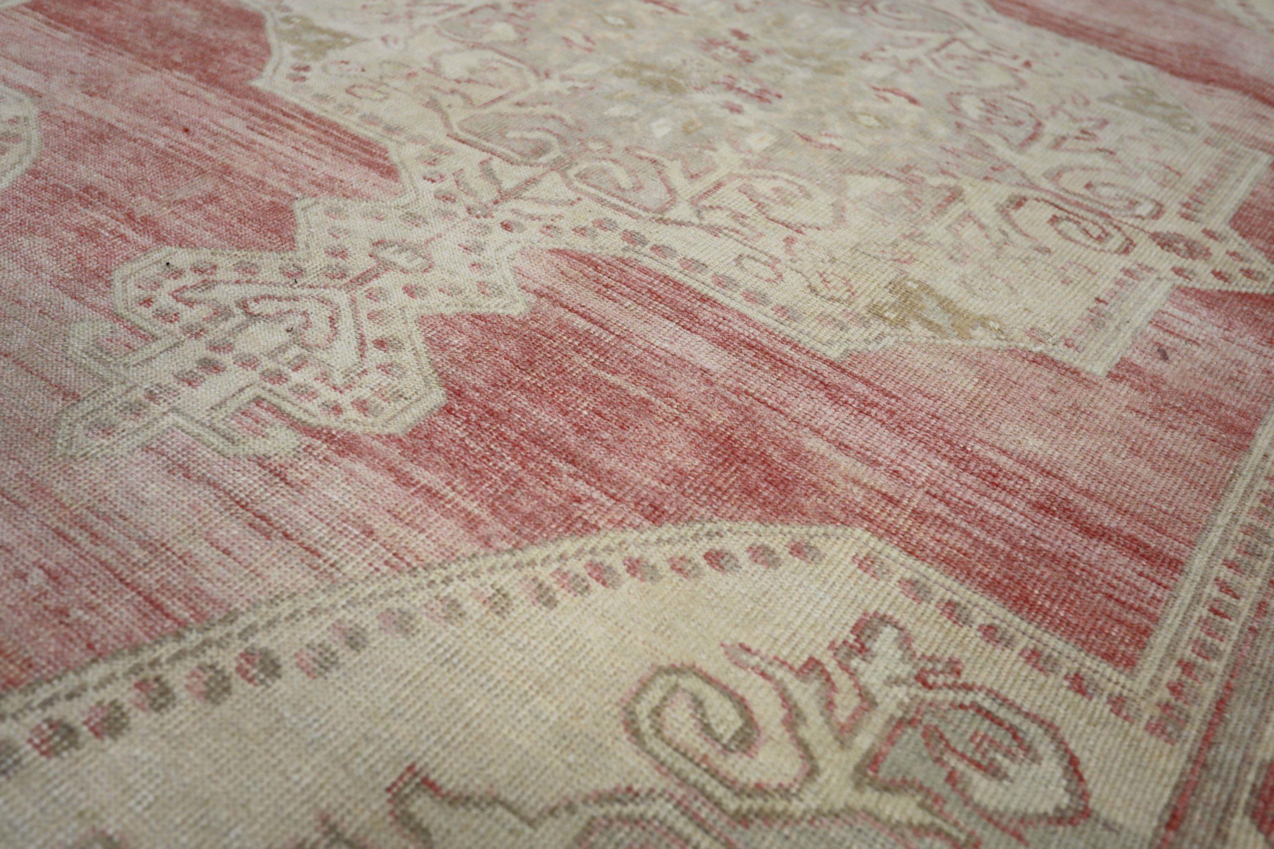 Türkischer Anatoly Kleiner Teppich - Wolle Elfenbein Rot Design - 93158 im Zustand „Hervorragend“ im Angebot in Dallas, TX