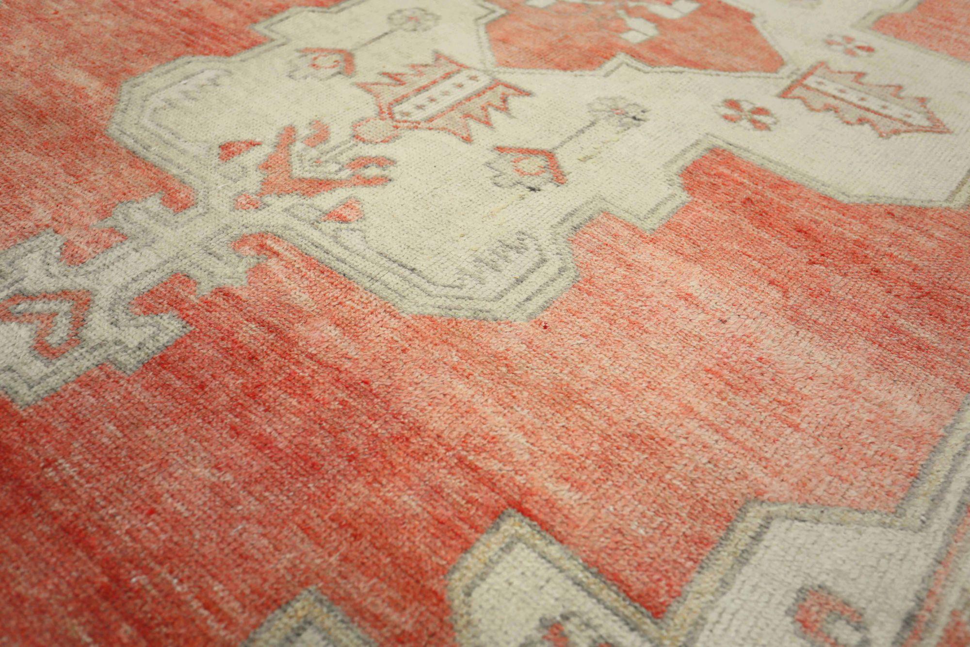 Türkischer Anatoly Kleiner Teppich - Wolle Elfenbein Rot Design - 93180 (20. Jahrhundert) im Angebot