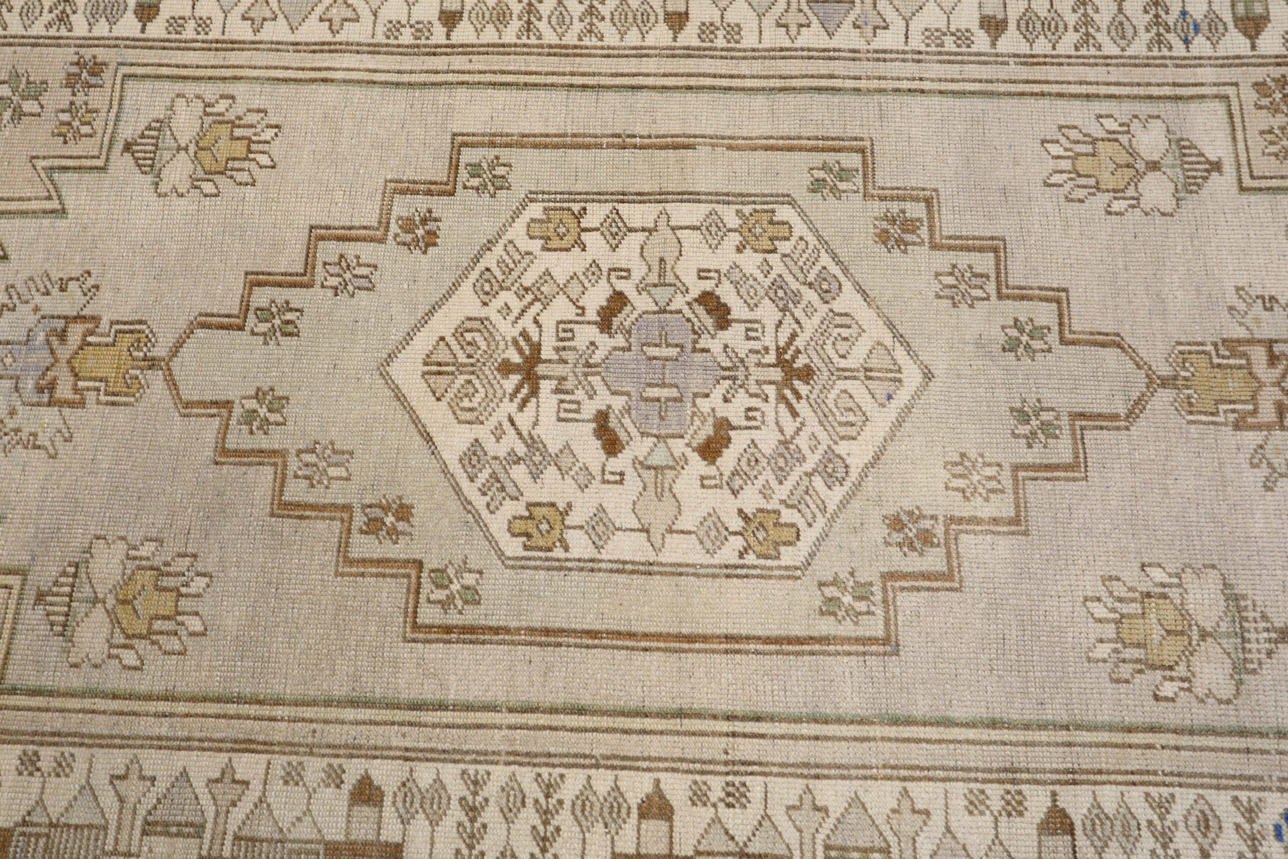 Türkischer Anatoly Kleiner Teppich - Wolle Elfenbein Taupe Design - 93098 im Angebot 1
