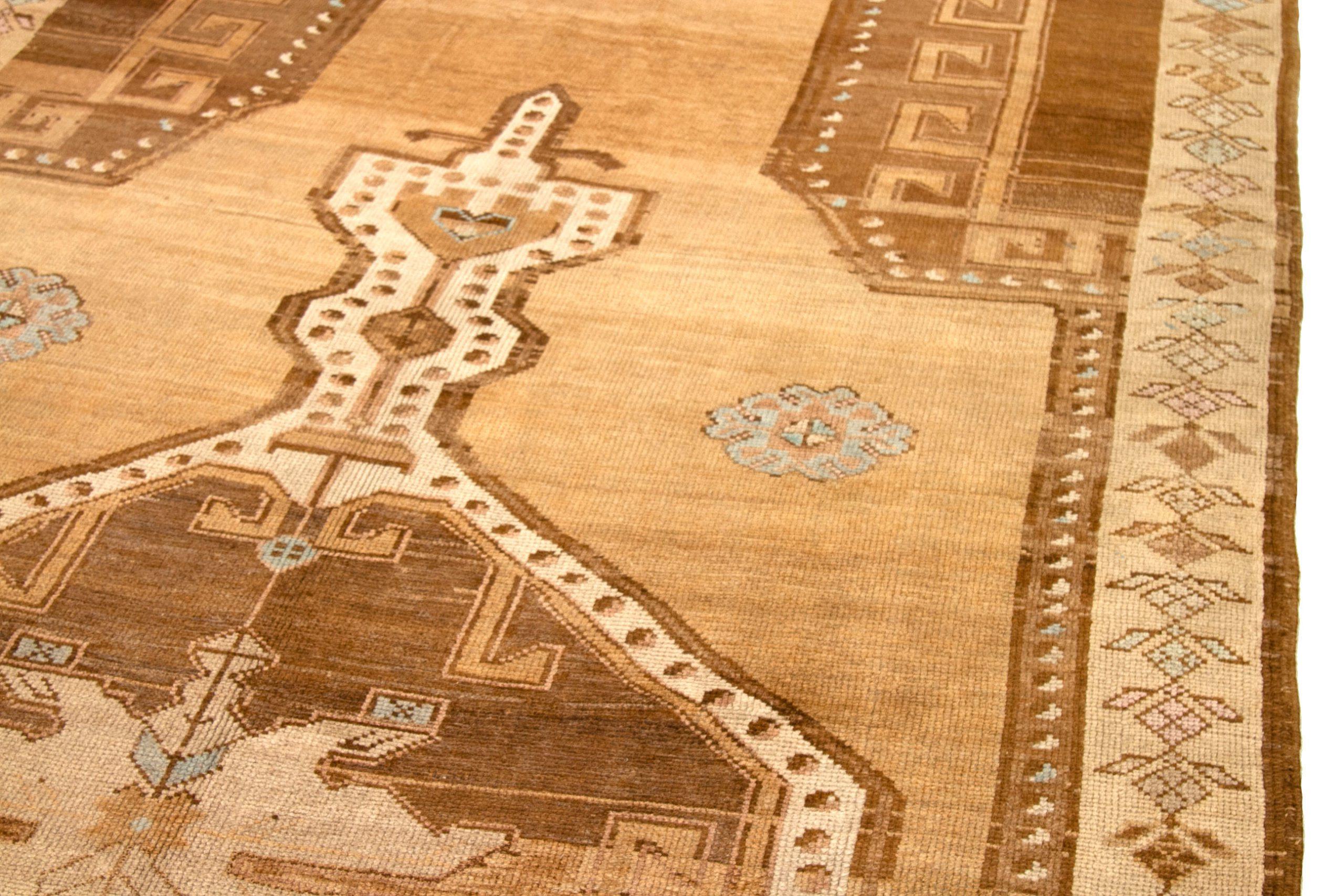 Türkei Kars Area Rugs - Wolle Brown Elfenbein Design - 92760 (20. Jahrhundert) im Angebot