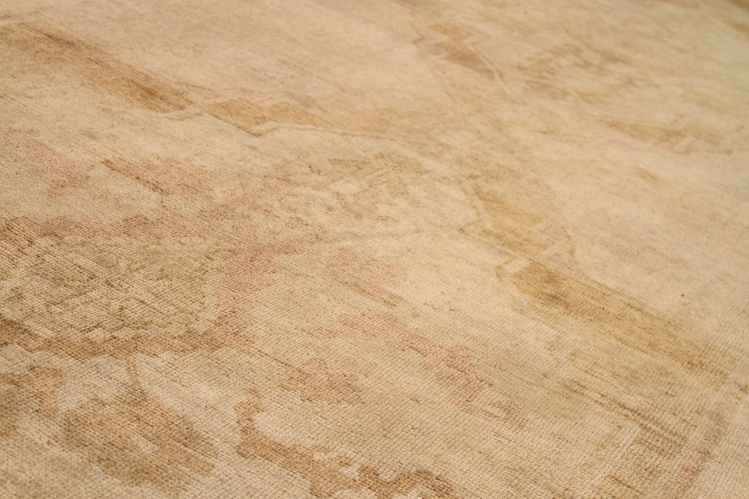 Türkei Kars Area Rugs - Wolle Braun Elfenbein Rosa Design - 92784 (Türkisch) im Angebot