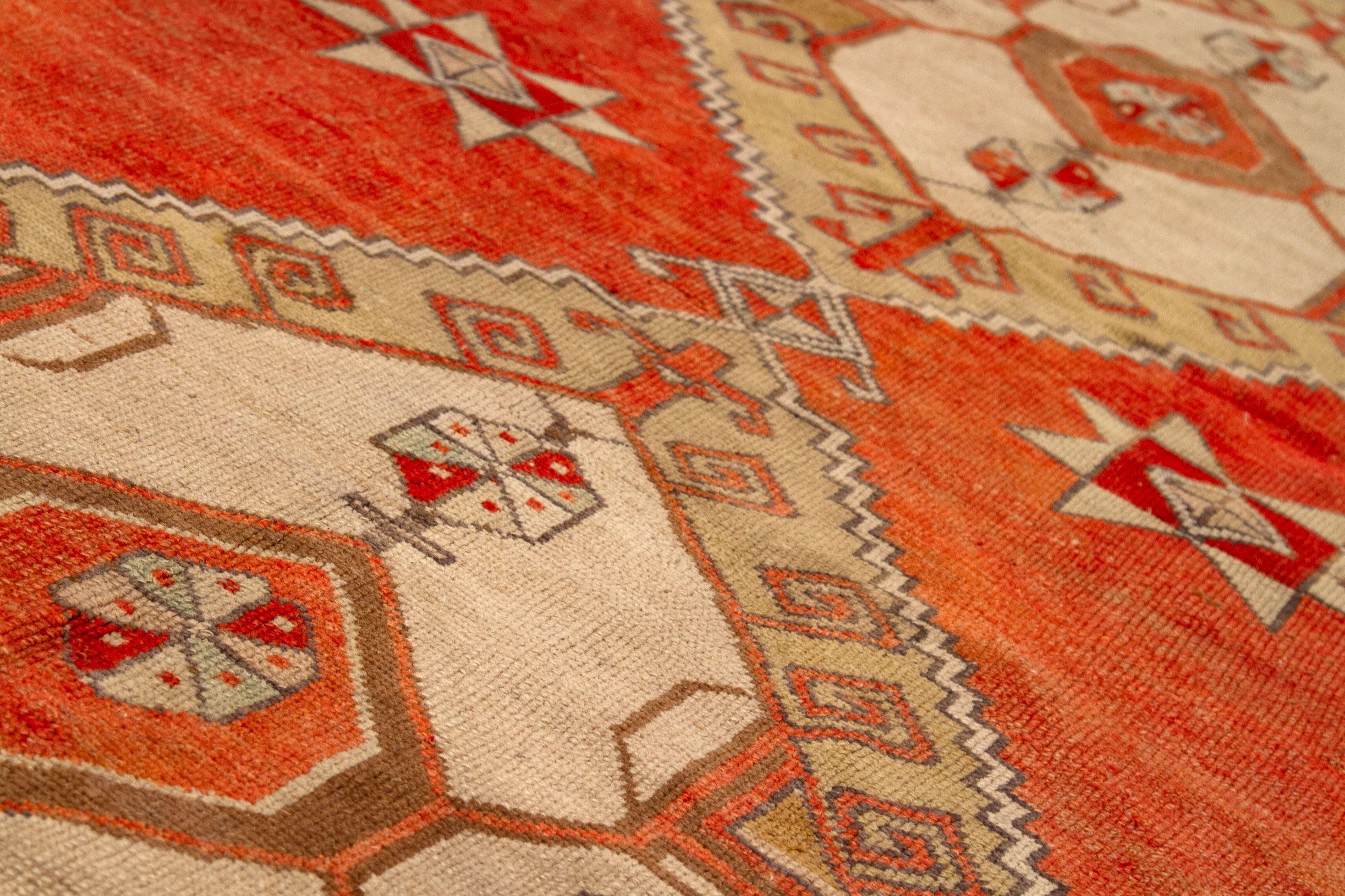 Turc Petit tapis turc Kars - Laine ivoire rouge taupe motif - 92724 en vente