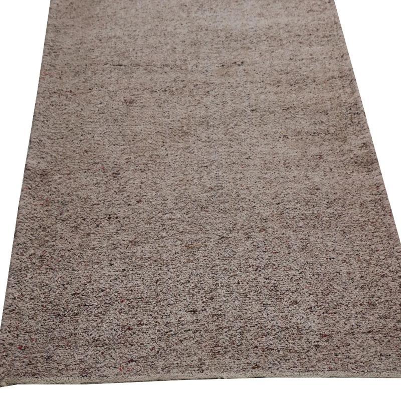 Scopri l'eleganza dei Rug & Kilim della Turchia. Progettato con una meticolosa attenzione ai dettagli, questo design esclusivo è perfetto per valorizzare il tuo spazio.