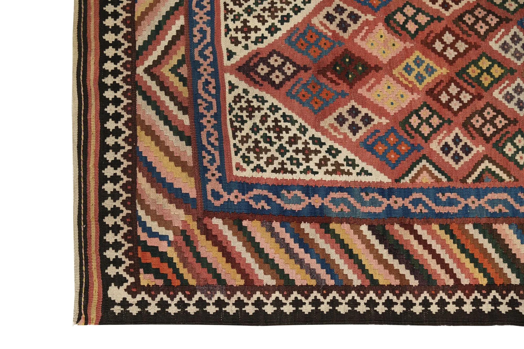 Turkey Kelim-Teppiche – Design – 98842 (20. Jahrhundert) im Angebot