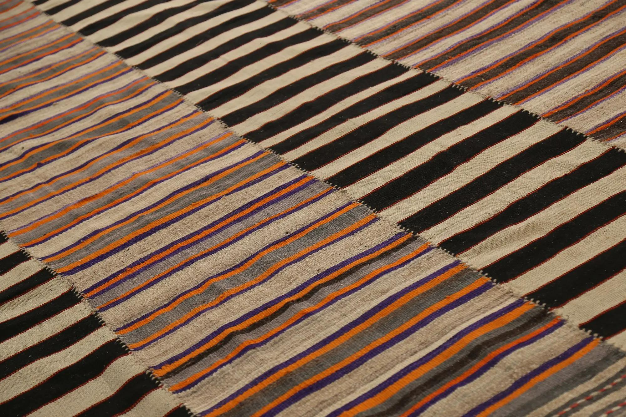 Tissé à la main Tapis Kilim de Turquie - Design - 99137 en vente