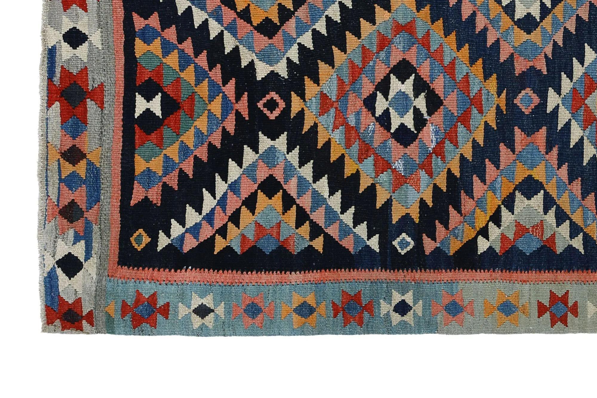 Turkey Kelim-Teppiche – Design – 99206 (20. Jahrhundert) im Angebot