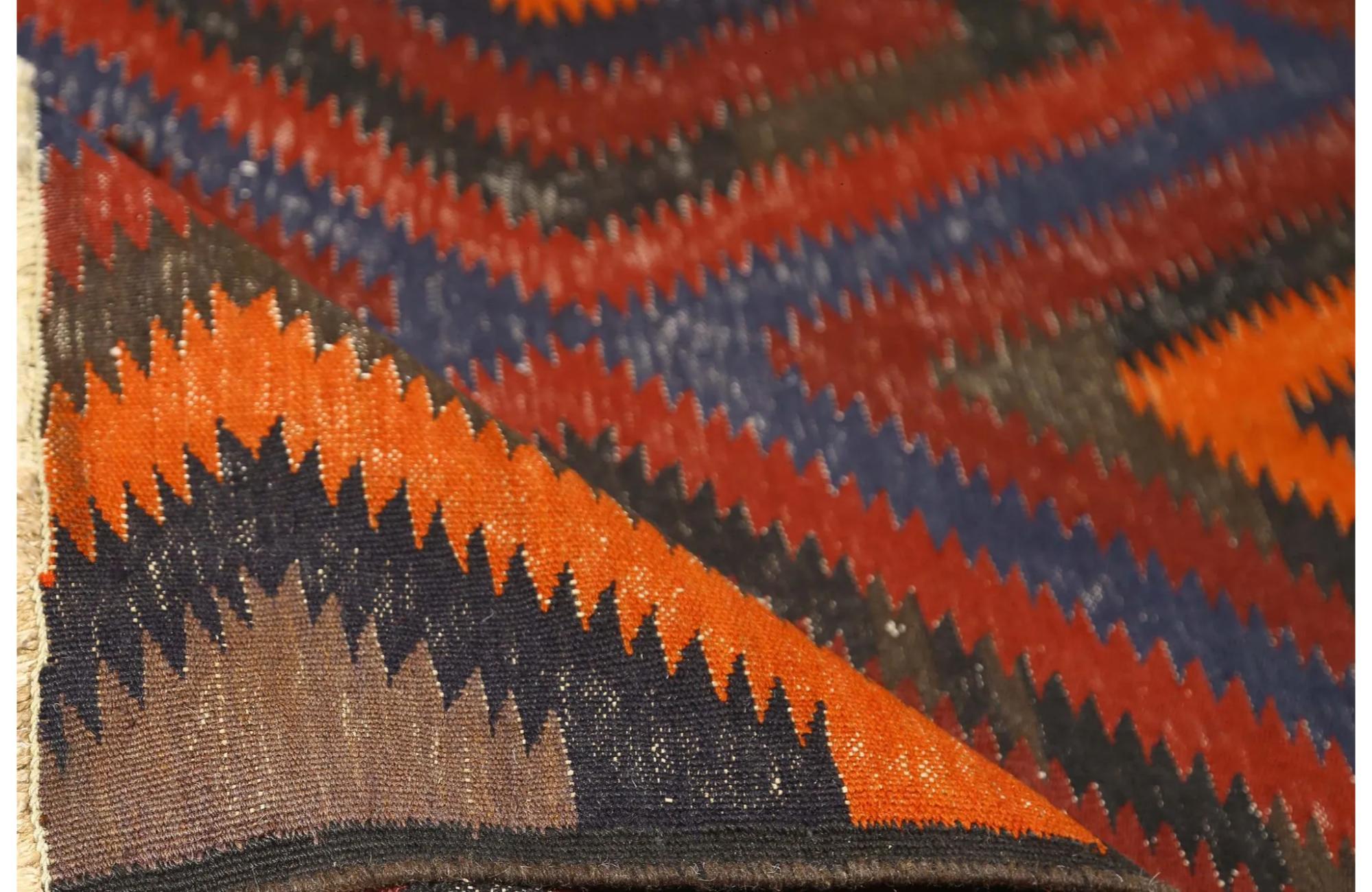 Tapis Kilim de Turquie - Design - 99242 Excellent état - En vente à Dallas, TX