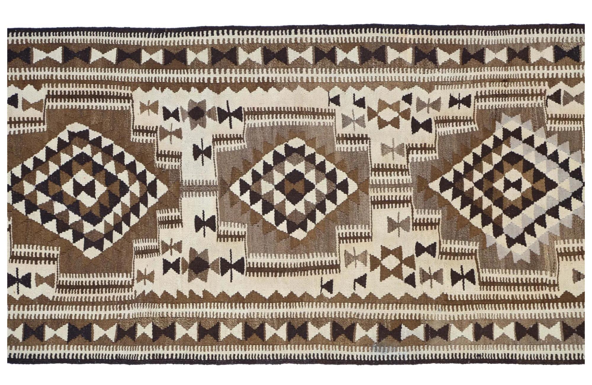 Turkey Kelim-Teppiche – Design – 99302 (Handgeknüpft) im Angebot