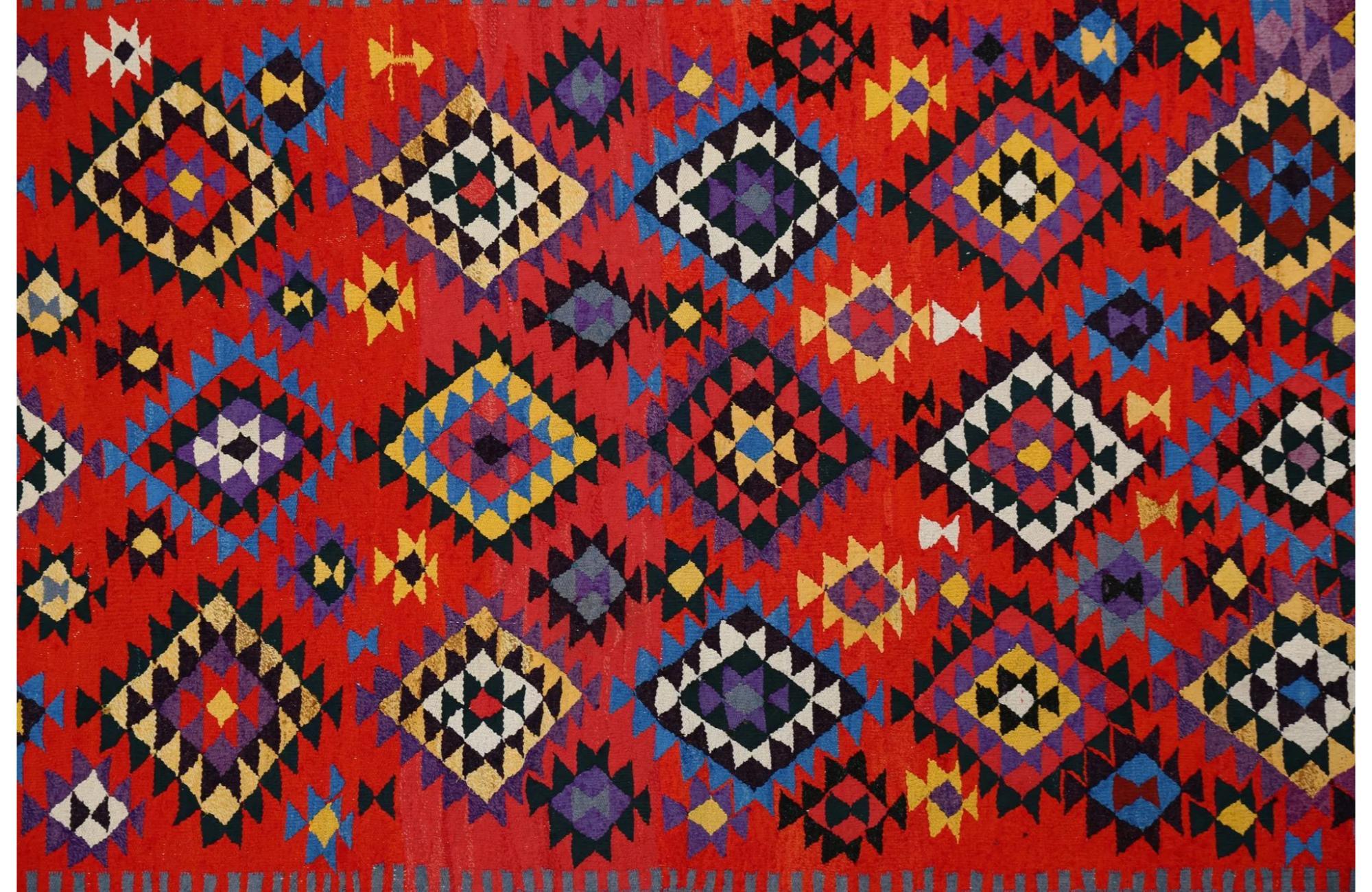 Turkey Kelim-Teppiche – Design – 99367 (Stammeskunst) im Angebot