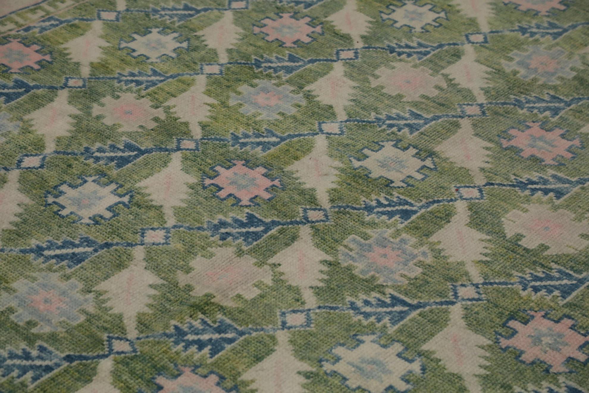 Turkey Oushak-Teppiche Circa 1990 - Wolle Blau Grün Elfenbein Rosa Design - 99570 (Türkisch) im Angebot