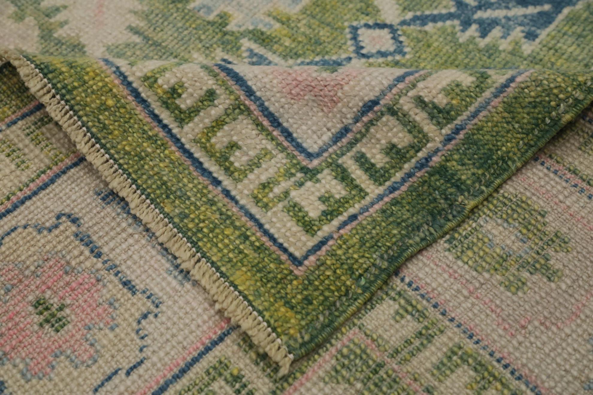 Turkey Oushak-Teppiche Circa 1990 - Wolle Blau Grün Elfenbein Rosa Design - 99570 (Handgeknüpft) im Angebot