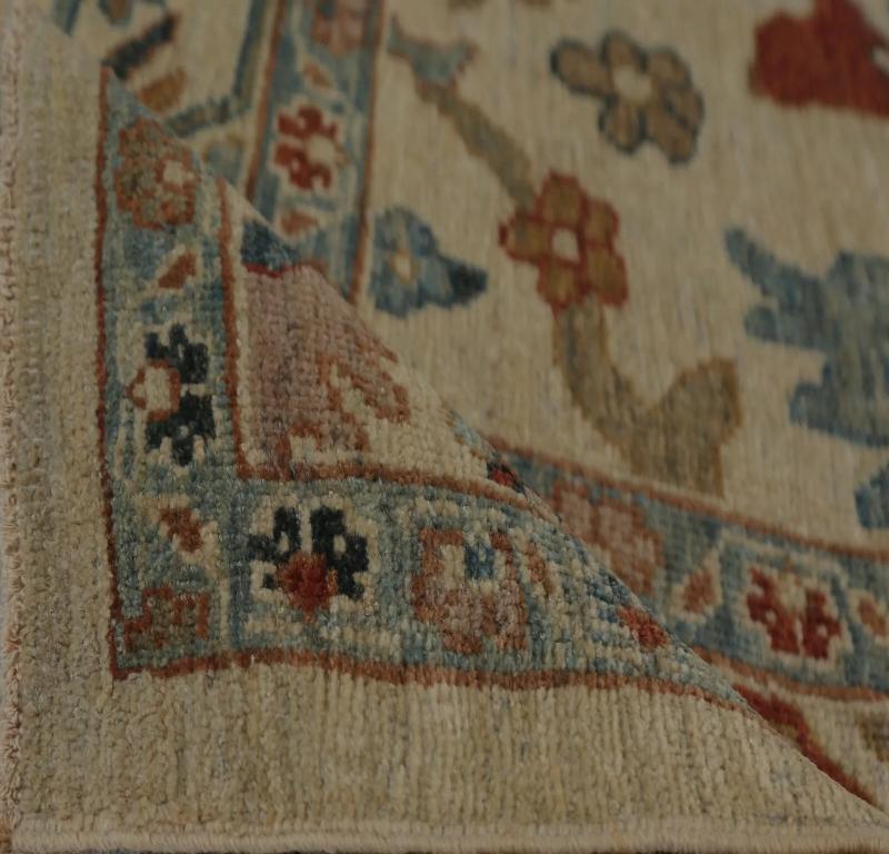 Entdecken Sie die Eleganz von Turkey Oushak mit seinen Teppichen. Dieses exklusive Design, das mit viel Liebe zum Detail entworfen wurde, ist perfekt, um Ihren Raum zu verschönern.
