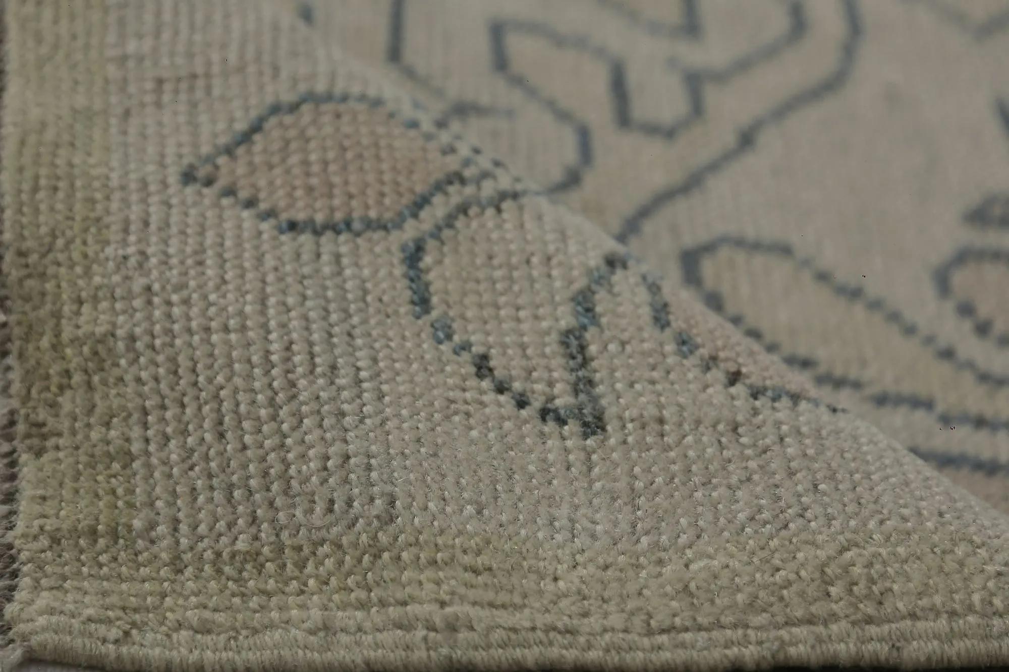 20th Century Turkey Oushak Area Rugs - Design - 98210 For Sale