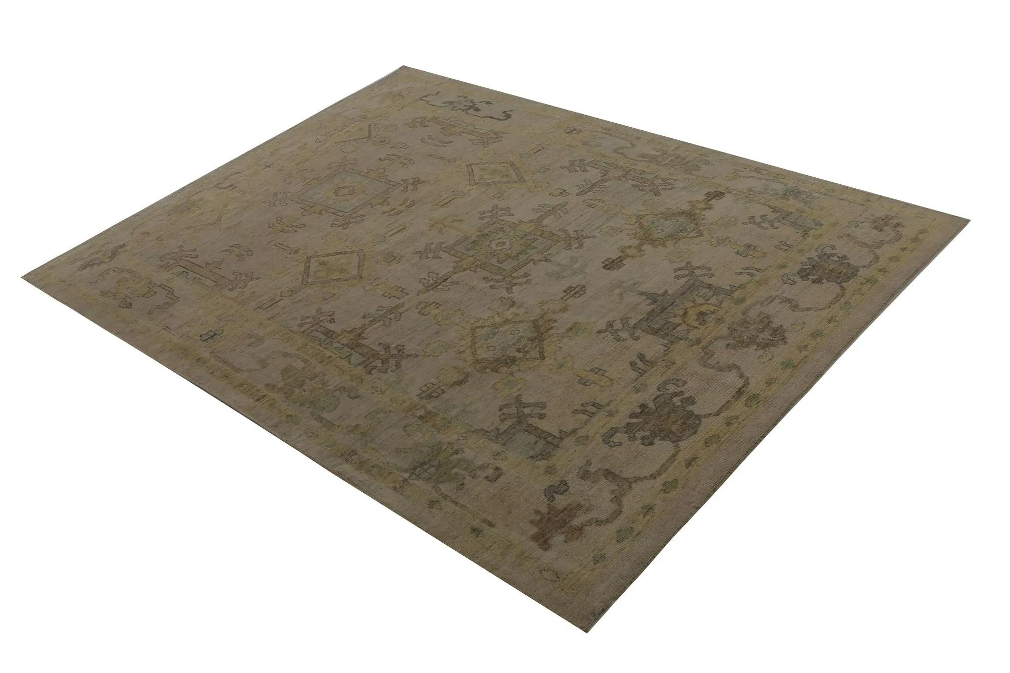 Entdecken Sie die Eleganz von Turkey Oushak mit seinen Teppichen. Dieses exklusive Design, das mit viel Liebe zum Detail entworfen wurde, ist perfekt, um Ihren Raum zu verschönern.