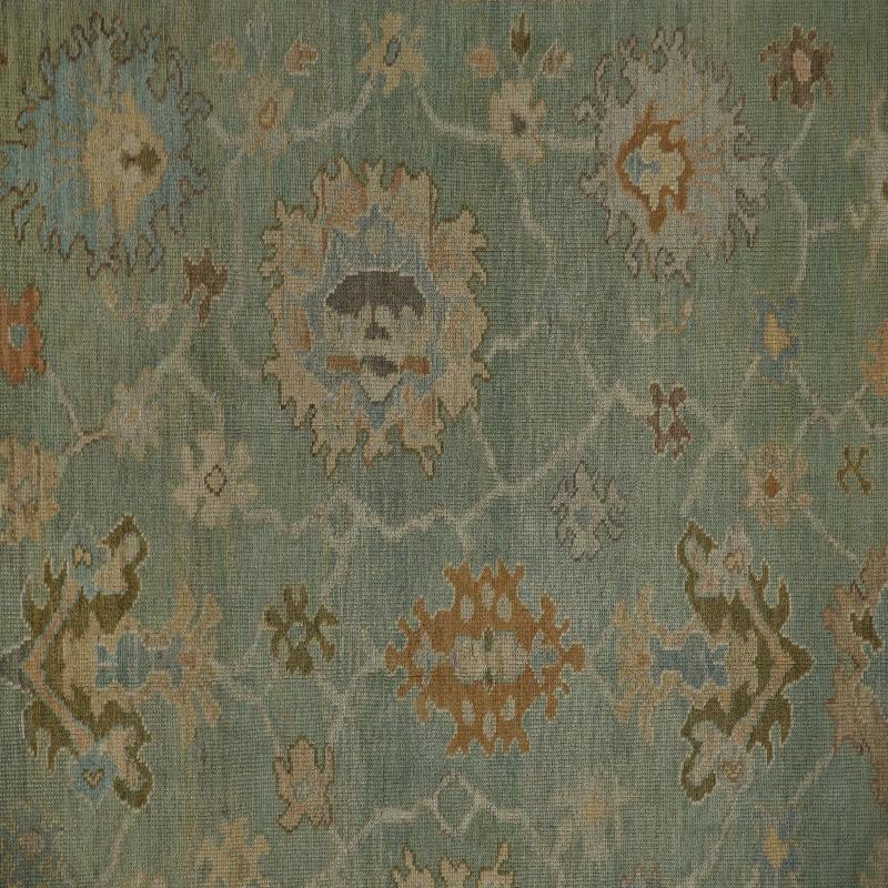 Entdecken Sie die Eleganz von Turkey Oushak mit seinen Teppichen. Dieses exklusive Design, das mit viel Liebe zum Detail entworfen wurde, ist perfekt, um Ihren Raum zu verschönern.