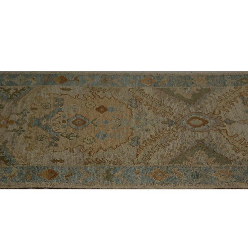 Entdecken Sie die Eleganz von Turkey Oushak mit seinen Teppichen. Dieses exklusive Design, das mit viel Liebe zum Detail entworfen wurde, ist perfekt, um Ihren Raum zu verschönern.